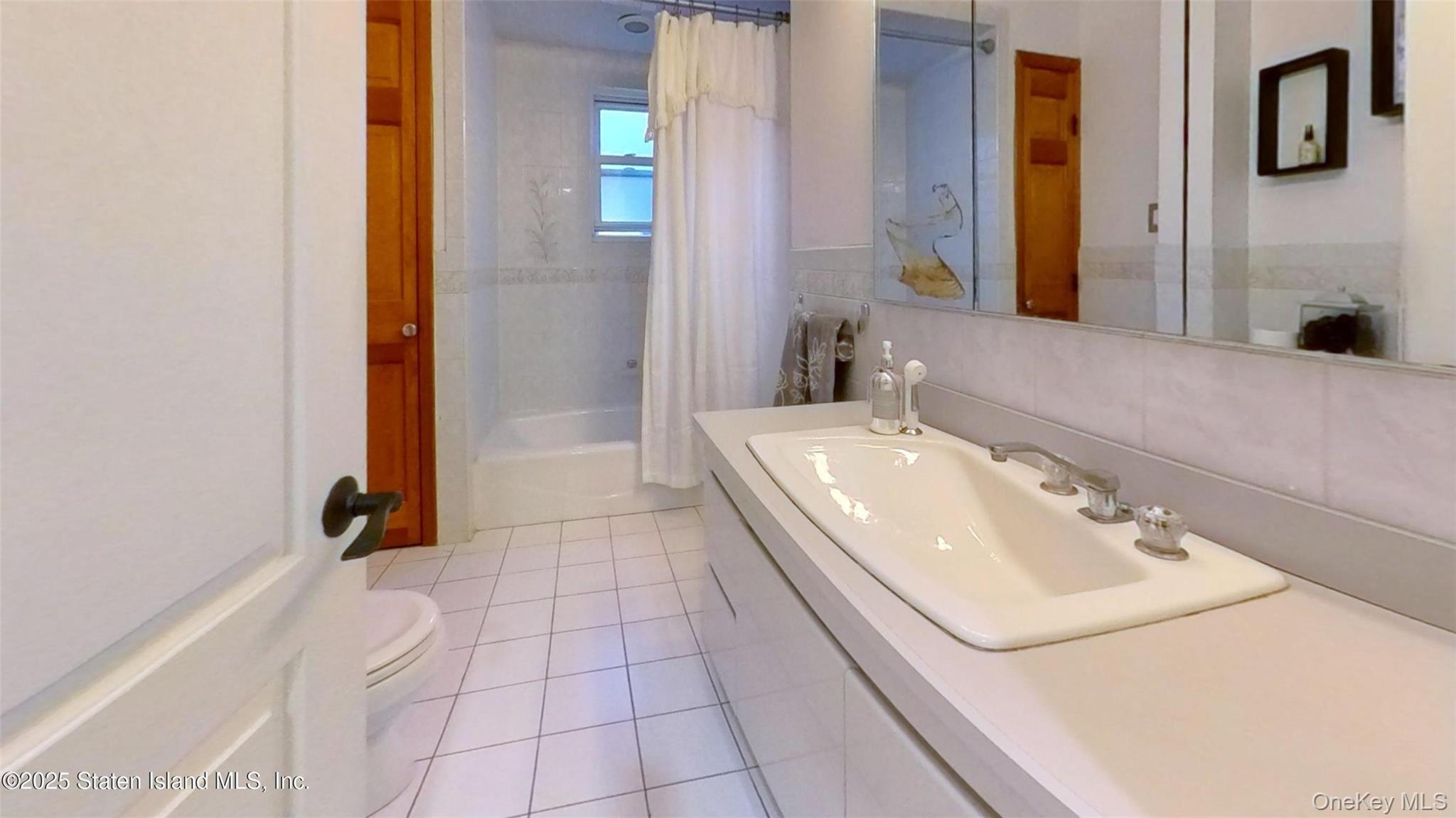 Single Family Locust Avenue  Staten Island, NY 10306, MLS-1027938-15