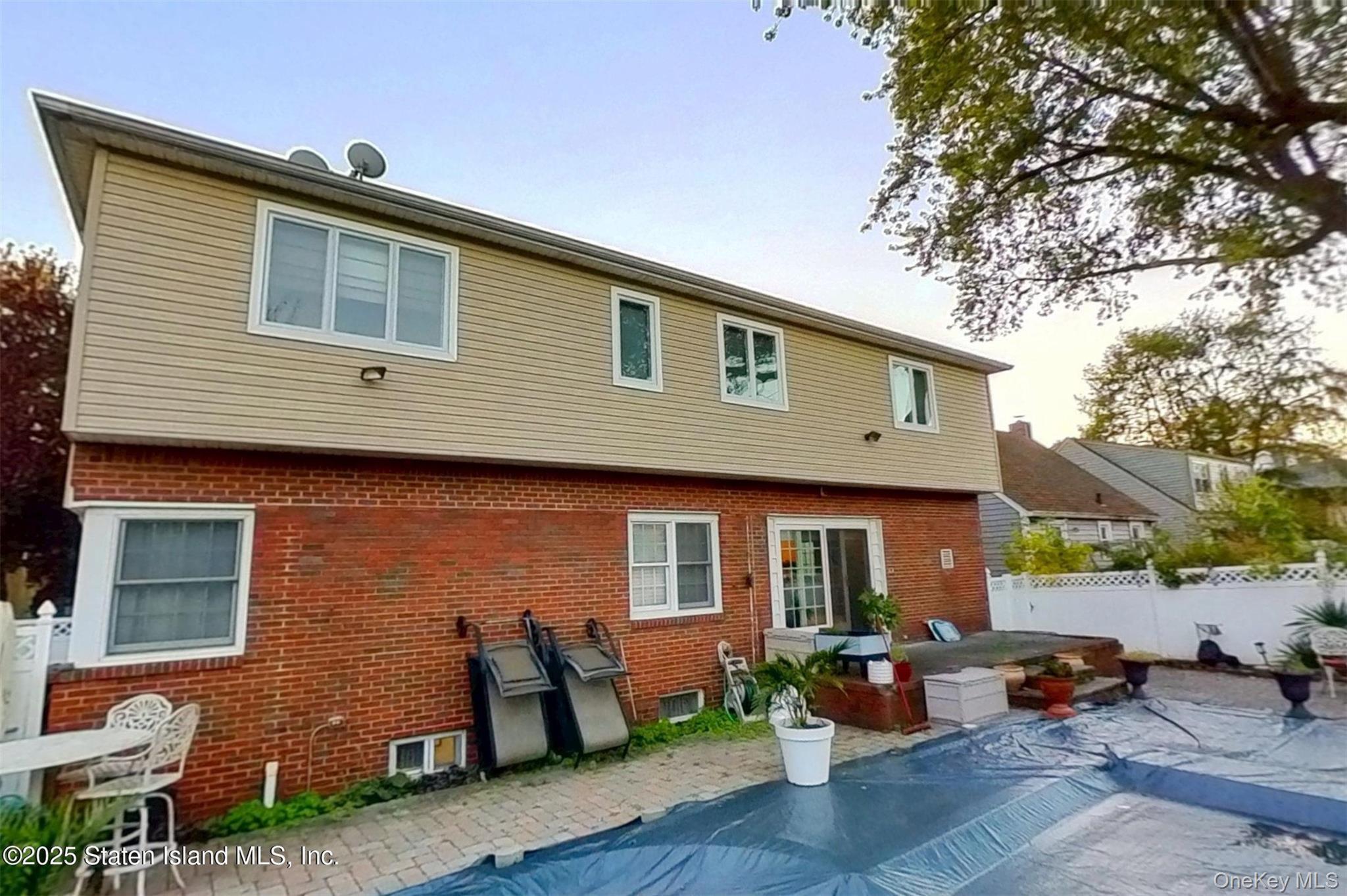 Single Family Locust Avenue  Staten Island, NY 10306, MLS-1027938-25