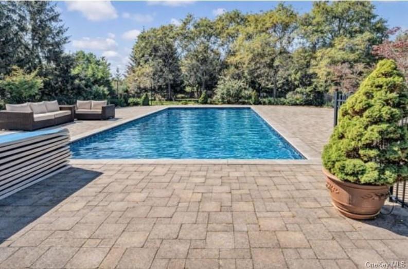 Single Family Herrels Circle  Suffolk County, NY 11747, MLS-1027949-20