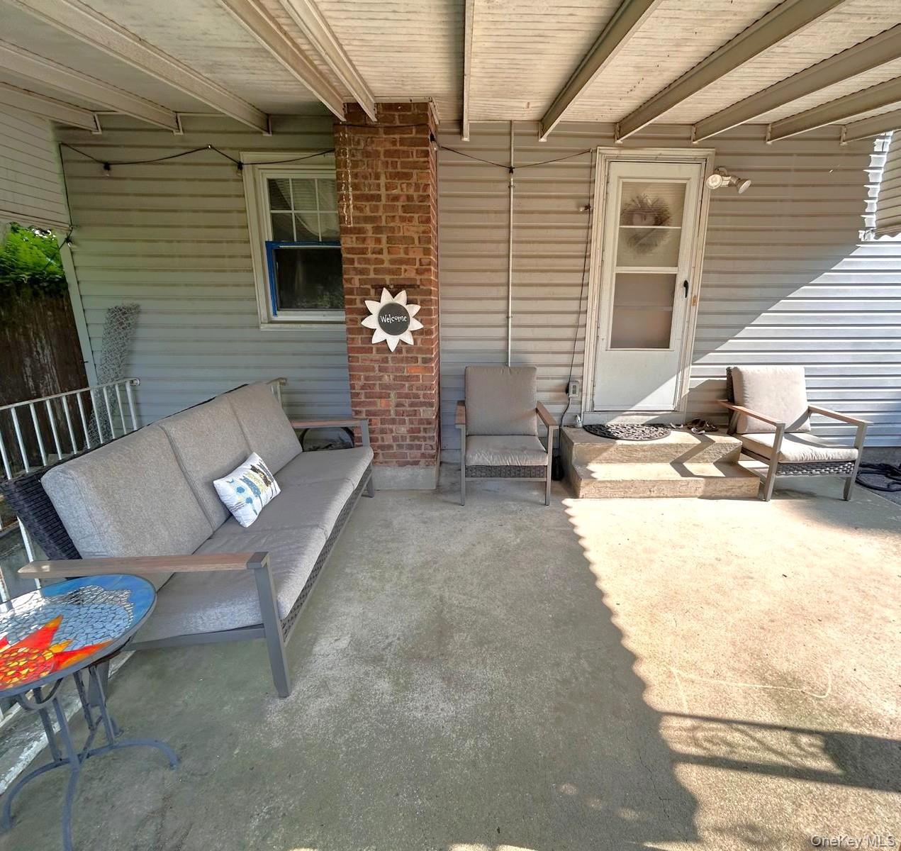 Single Family Albertson Place  Nassau County, NY 11501, MLS-1027969-23