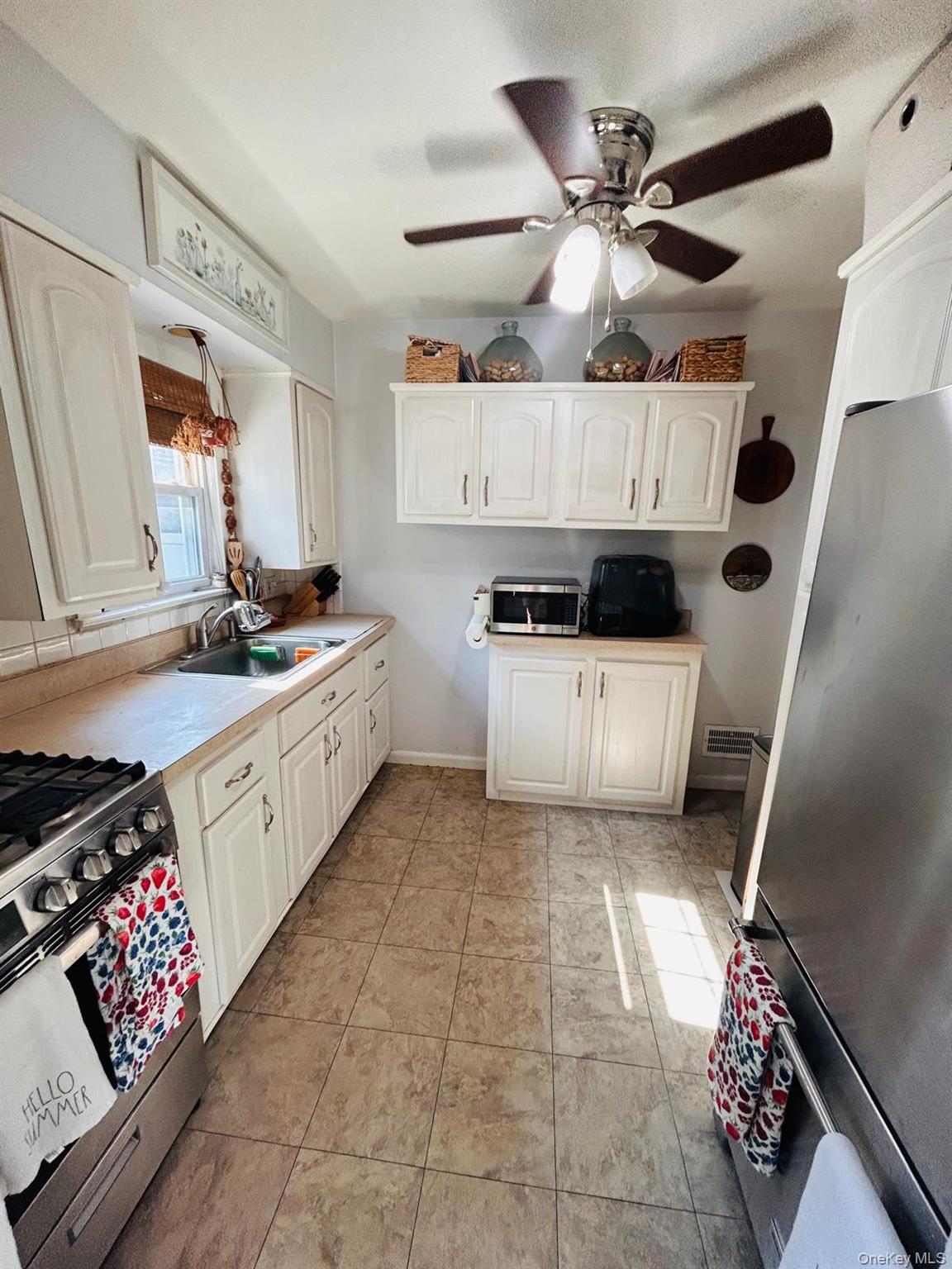Single Family Albertson Place  Nassau County, NY 11501, MLS-1027969-6