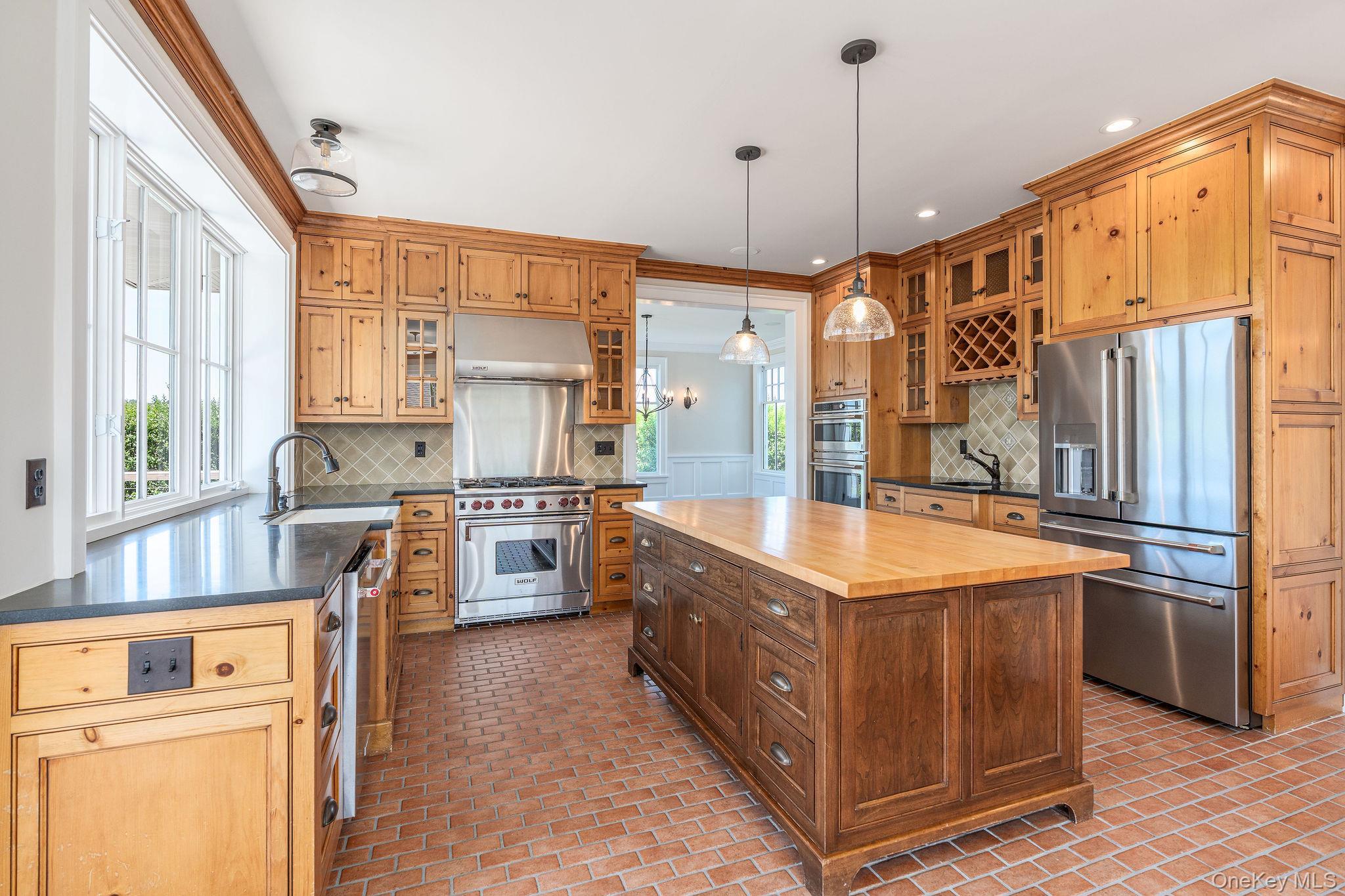 Single Family Peconic Bay Boulevard Suffolk County, NY 11931, MLS-1028043-11