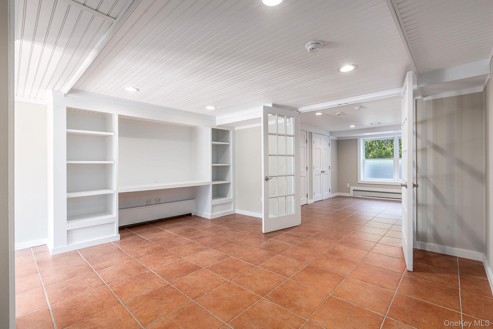 Single Family Peconic Bay Boulevard Suffolk County, NY 11931, MLS-1028043-24
