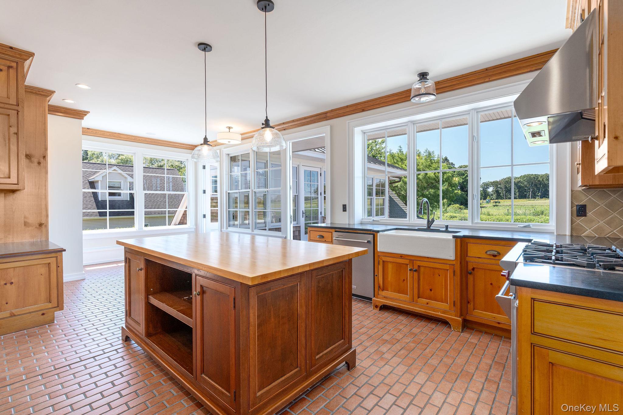 Single Family Peconic Bay Boulevard Suffolk County, NY 11931, MLS-1028043-8
