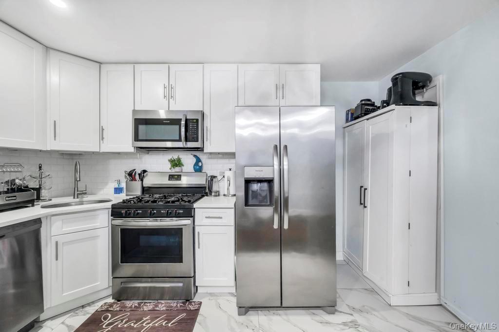 Single Family Zoller Road Queens, NY 11434, MLS-1028044-5
