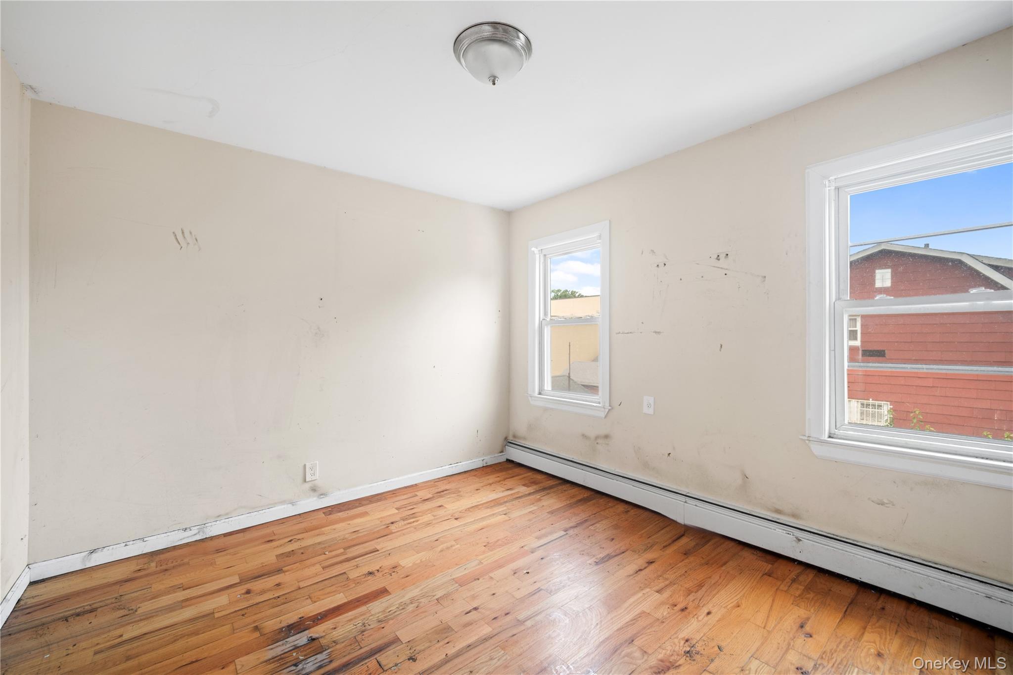 Single Family Adee Avenue  Bronx, NY 10469, MLS-1028047-20