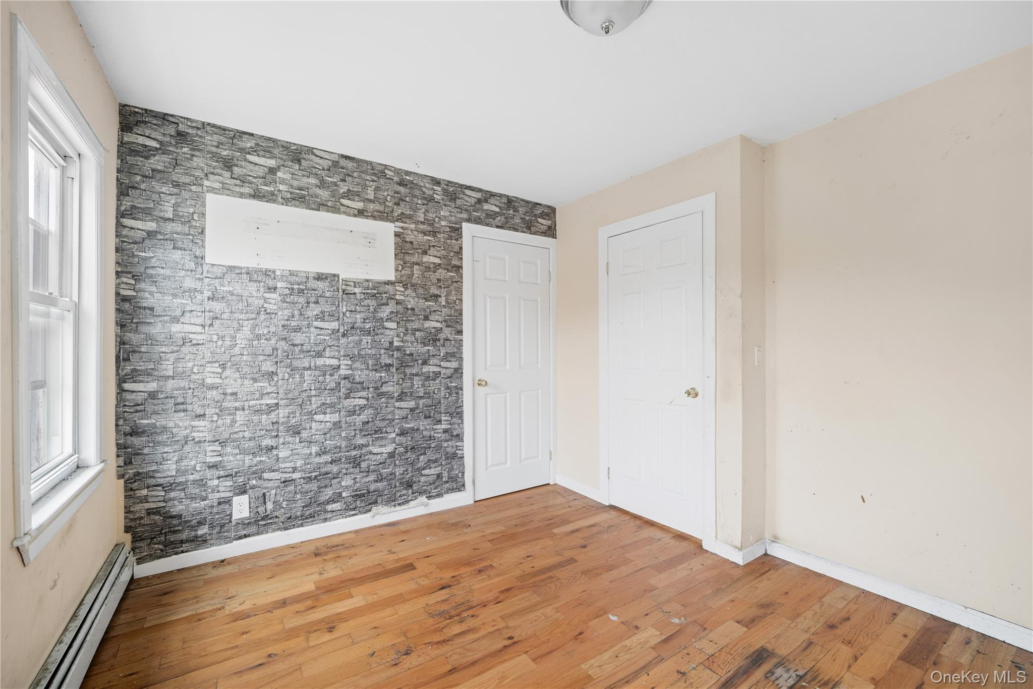 Single Family Adee Avenue  Bronx, NY 10469, MLS-1028047-21
