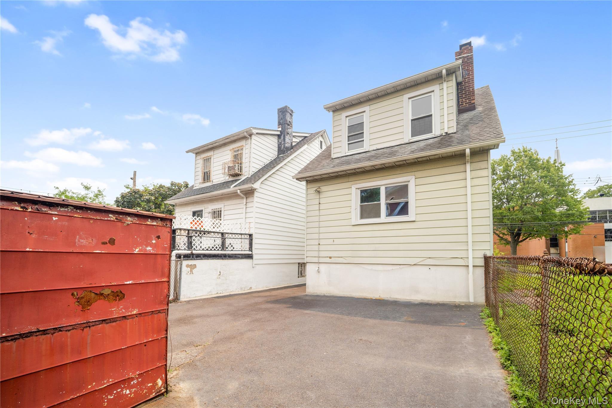 Single Family Adee Avenue  Bronx, NY 10469, MLS-1028047-31