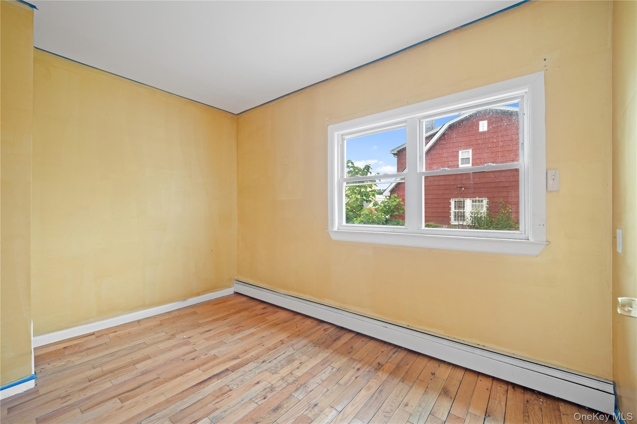 Single Family Adee Avenue  Bronx, NY 10469, MLS-1028047-9