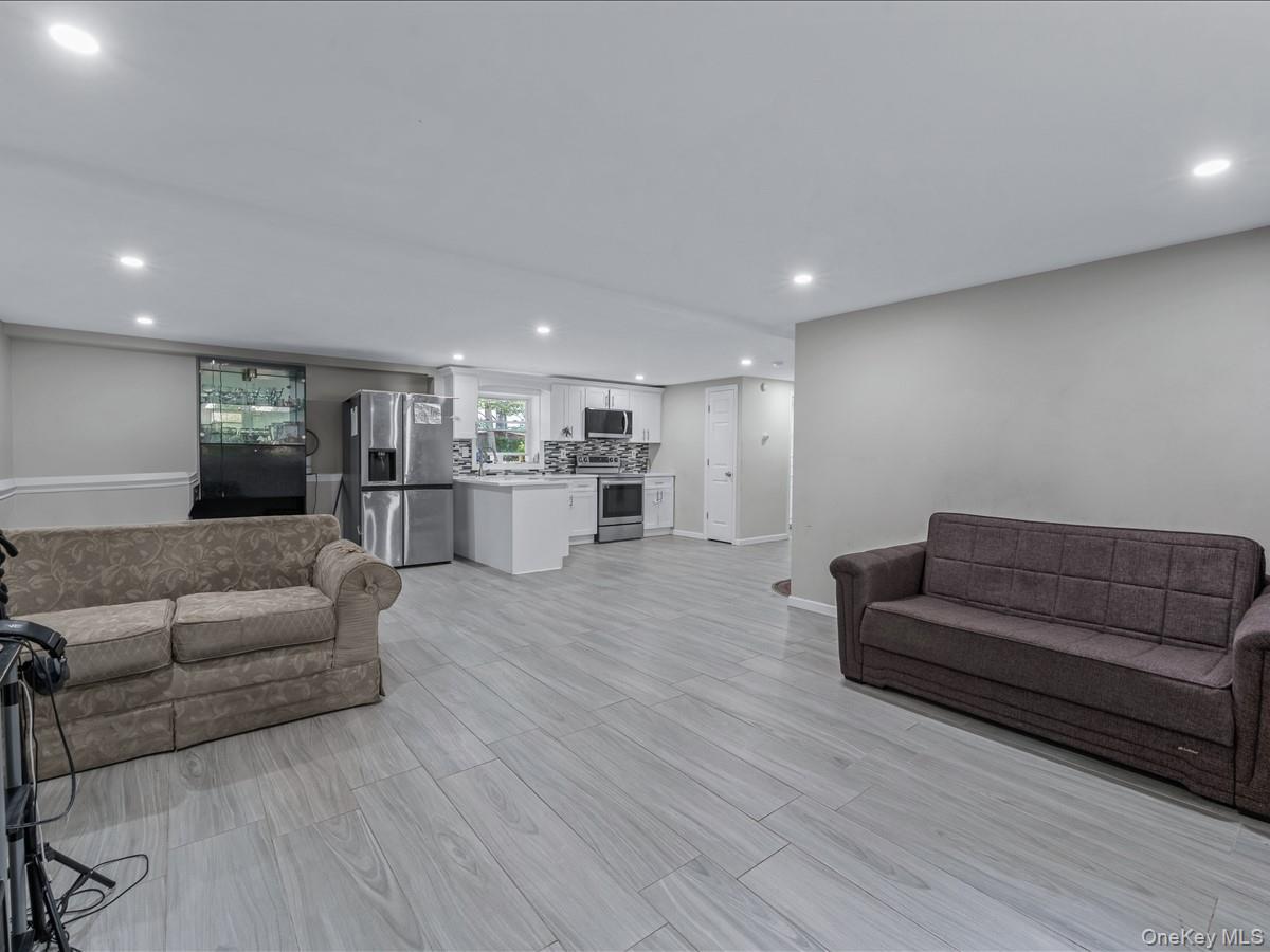 Single Family Winside Lane Suffolk County, NY 11727, MLS-1028079-14