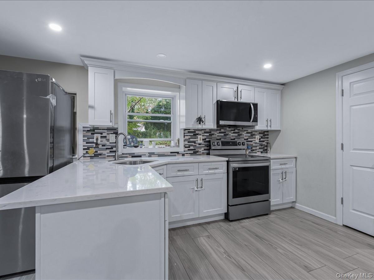 Single Family Winside Lane Suffolk County, NY 11727, MLS-1028079-17
