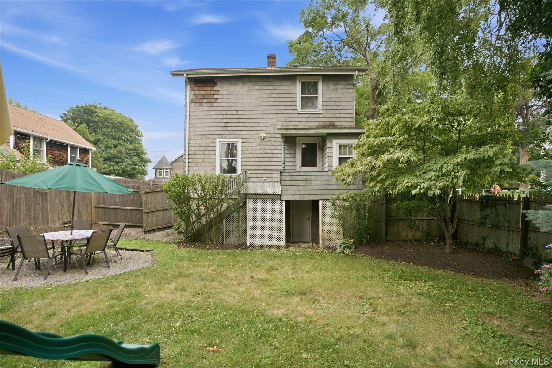 Single Family Monsell Place  Suffolk County, NY 11944, MLS-1028101-28