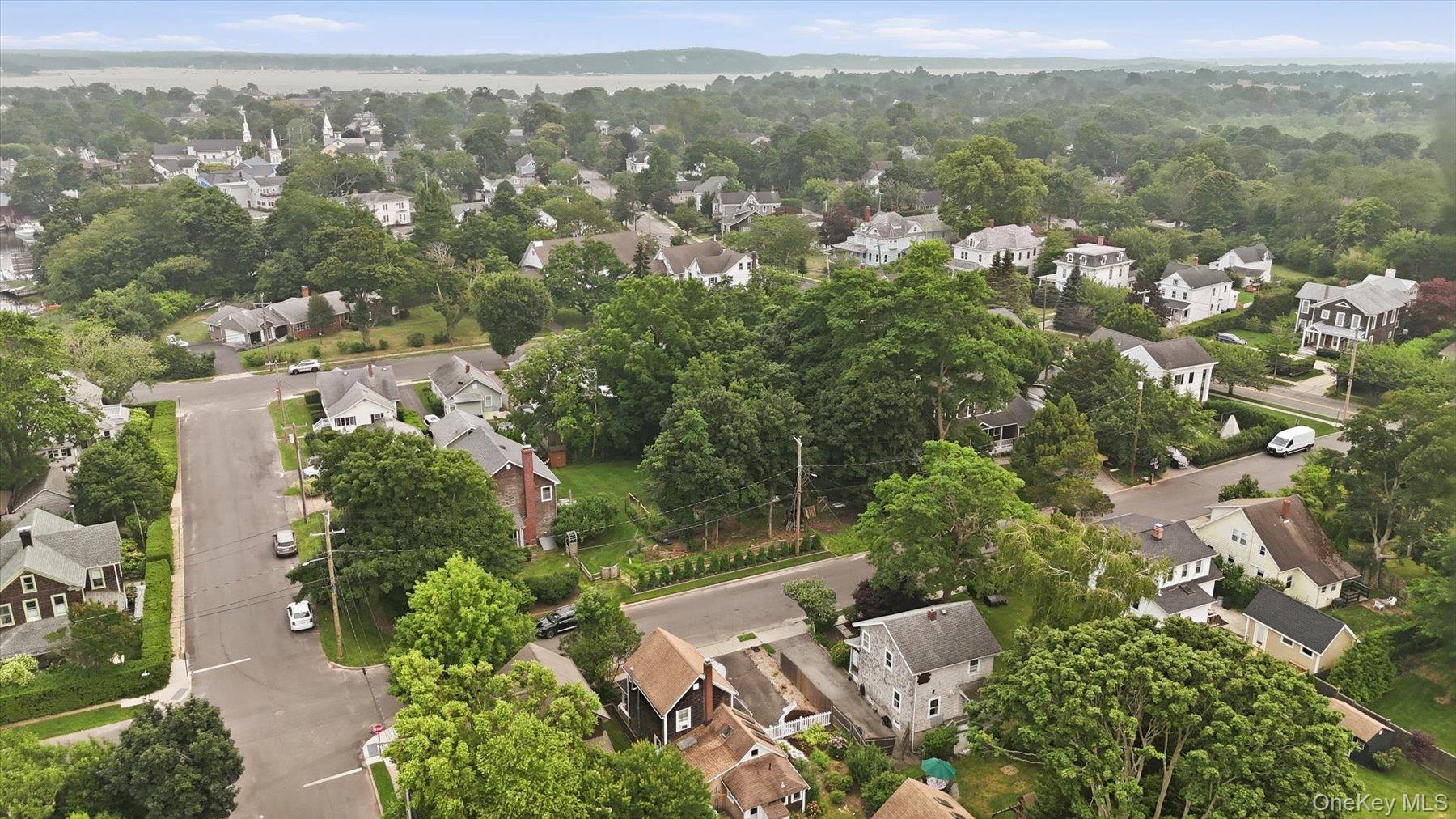 Single Family Monsell Place  Suffolk County, NY 11944, MLS-1028101-30