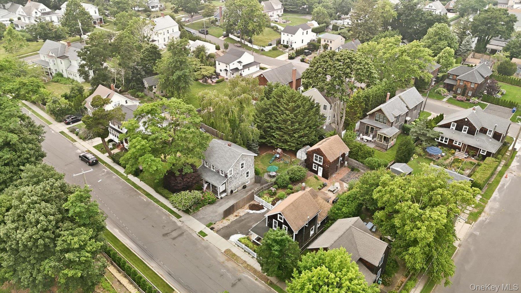 Single Family Monsell Place  Suffolk County, NY 11944, MLS-1028101-32