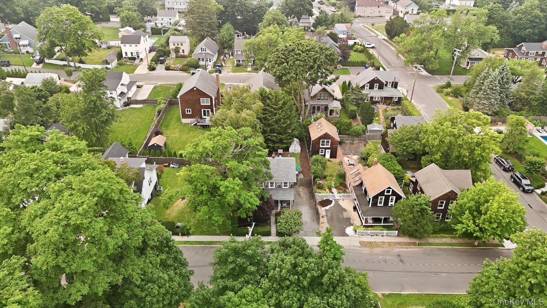 Single Family Monsell Place  Suffolk County, NY 11944, MLS-1028101-34