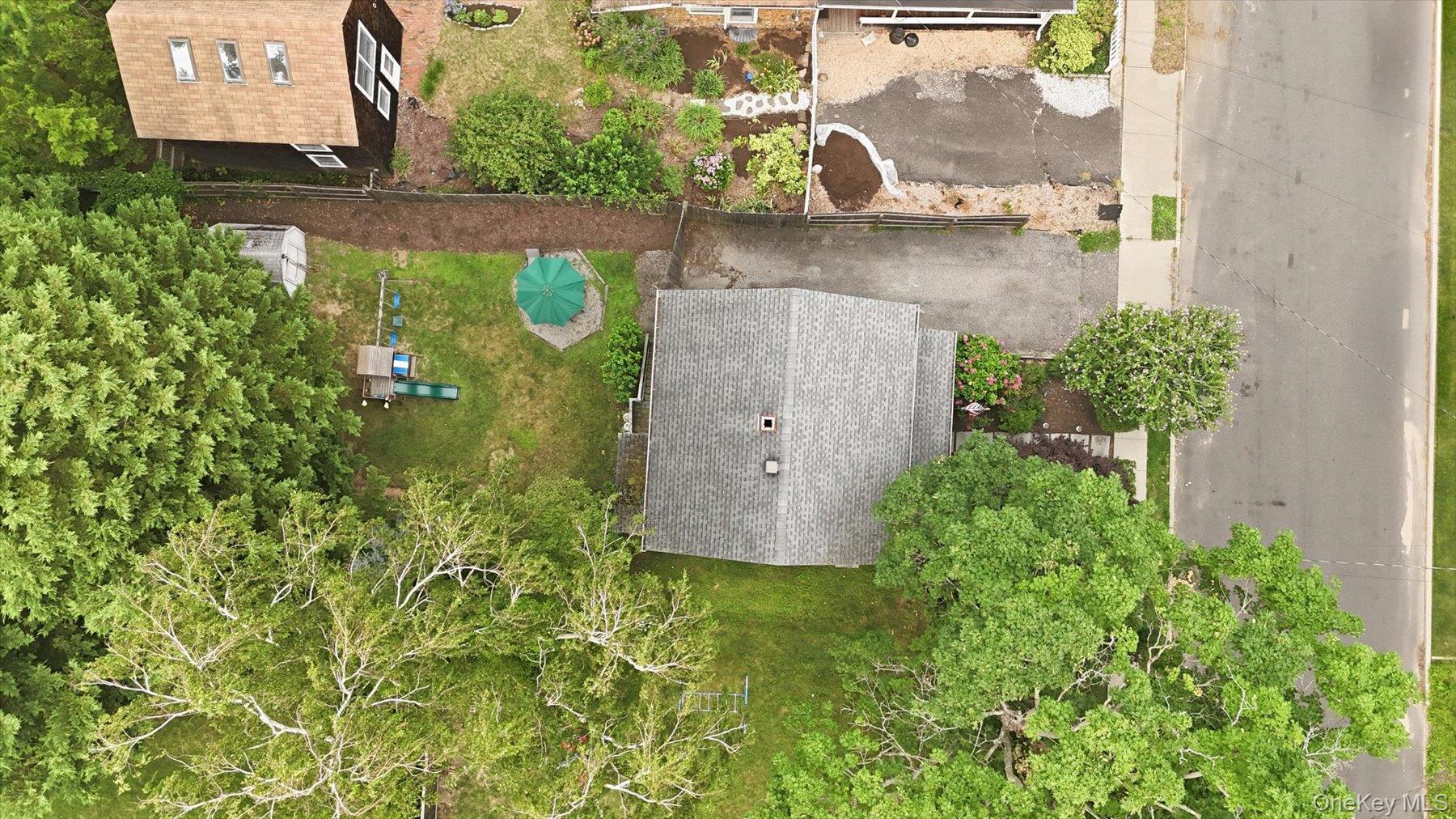 Single Family Monsell Place  Suffolk County, NY 11944, MLS-1028101-35