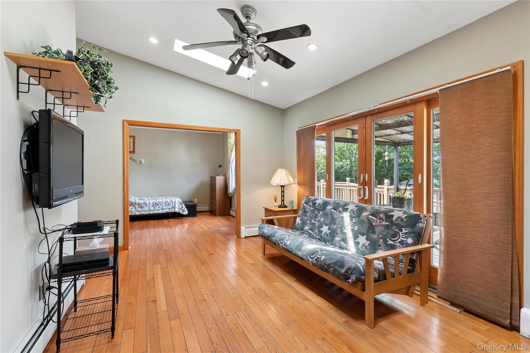 Single Family 233rd Street Queens, NY 11427, MLS-1028108-14