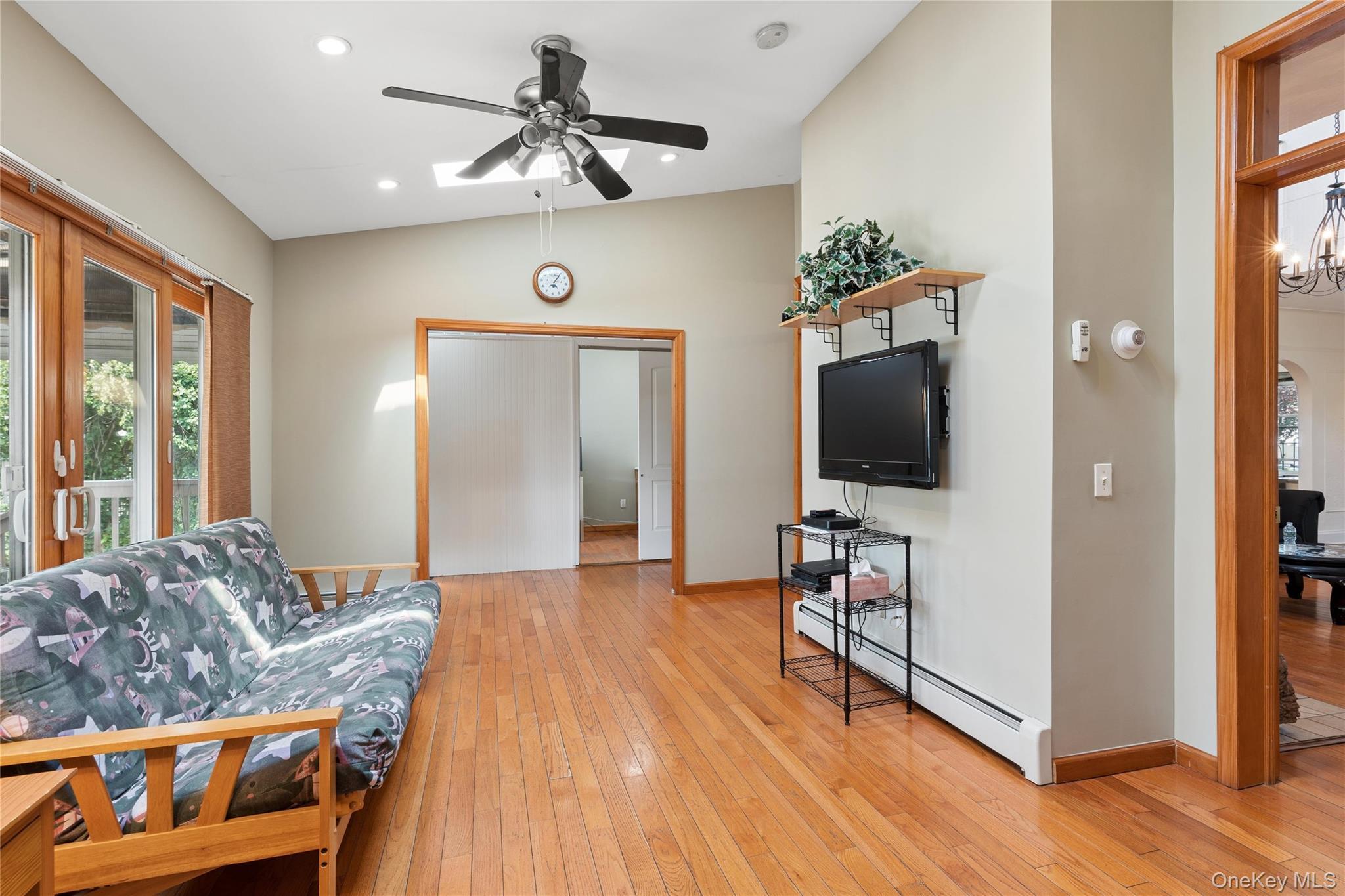 Single Family 233rd Street Queens, NY 11427, MLS-1028108-15
