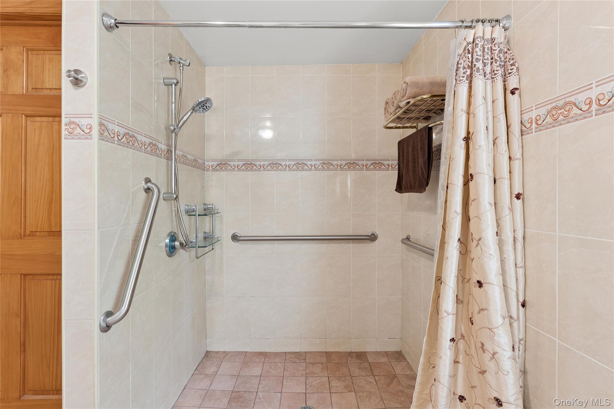 Single Family 233rd Street Queens, NY 11427, MLS-1028108-19