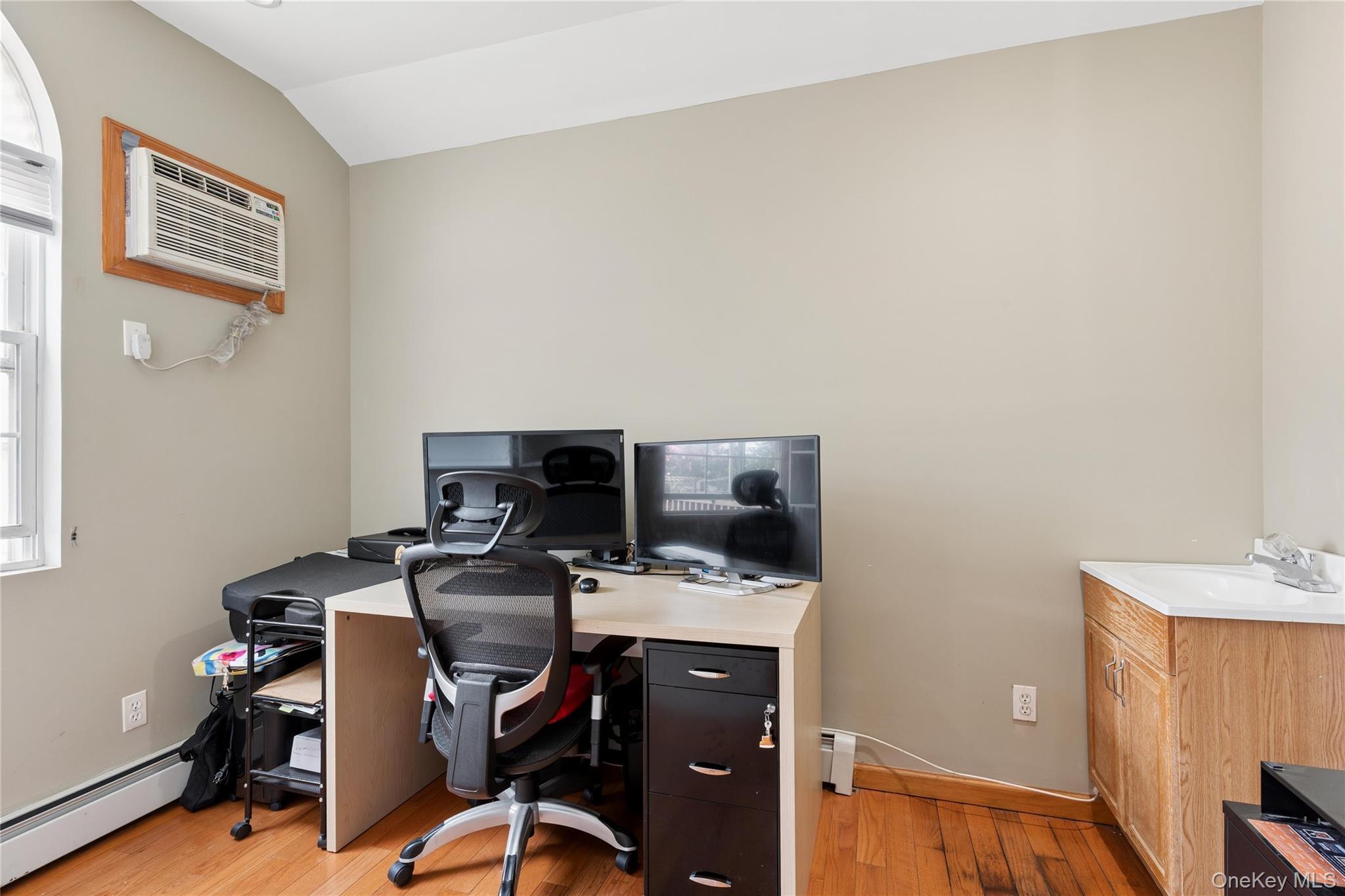 Single Family 233rd Street Queens, NY 11427, MLS-1028108-20