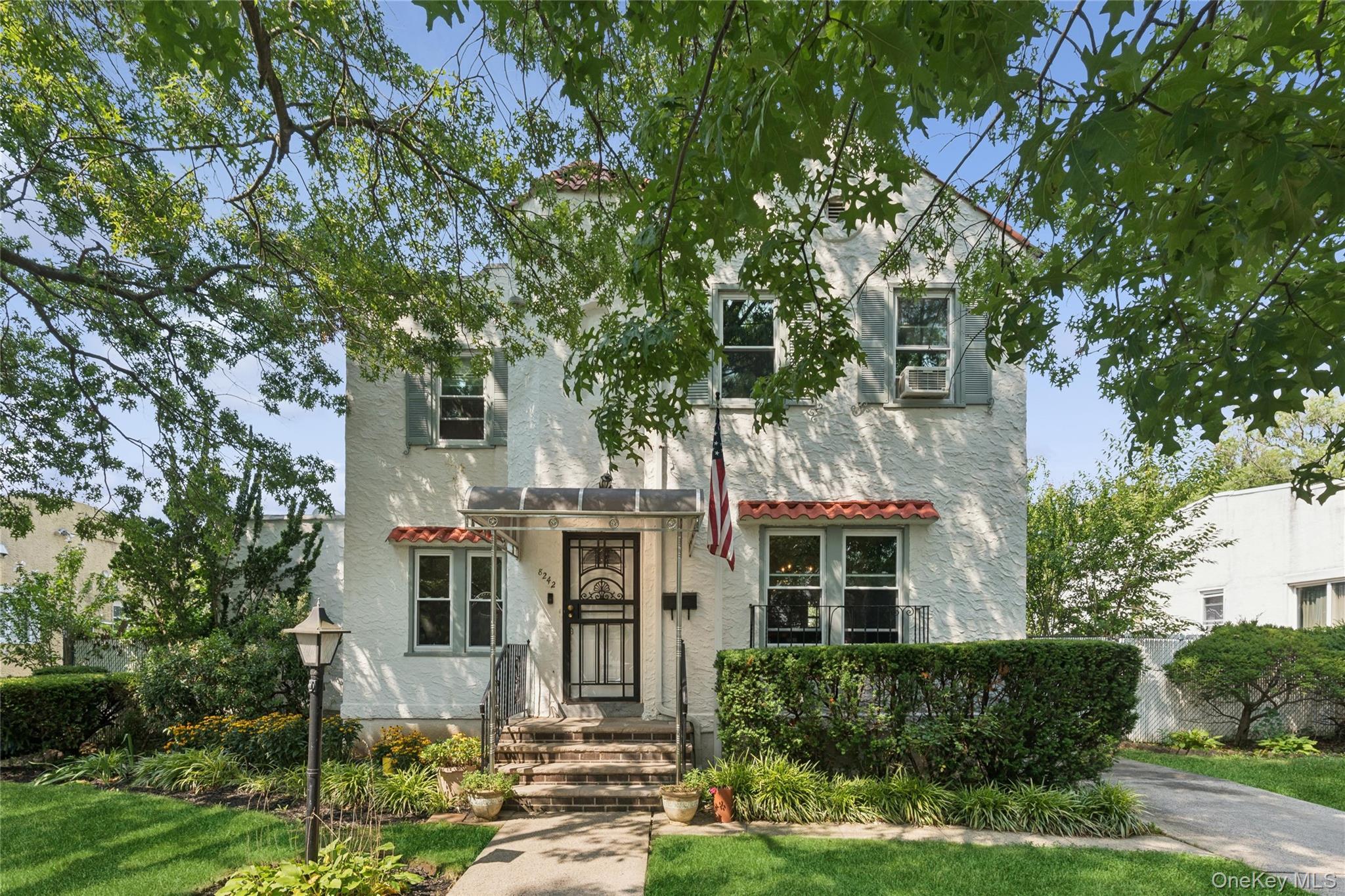 Single Family 233rd Street Queens, NY 11427, MLS-1028108-32