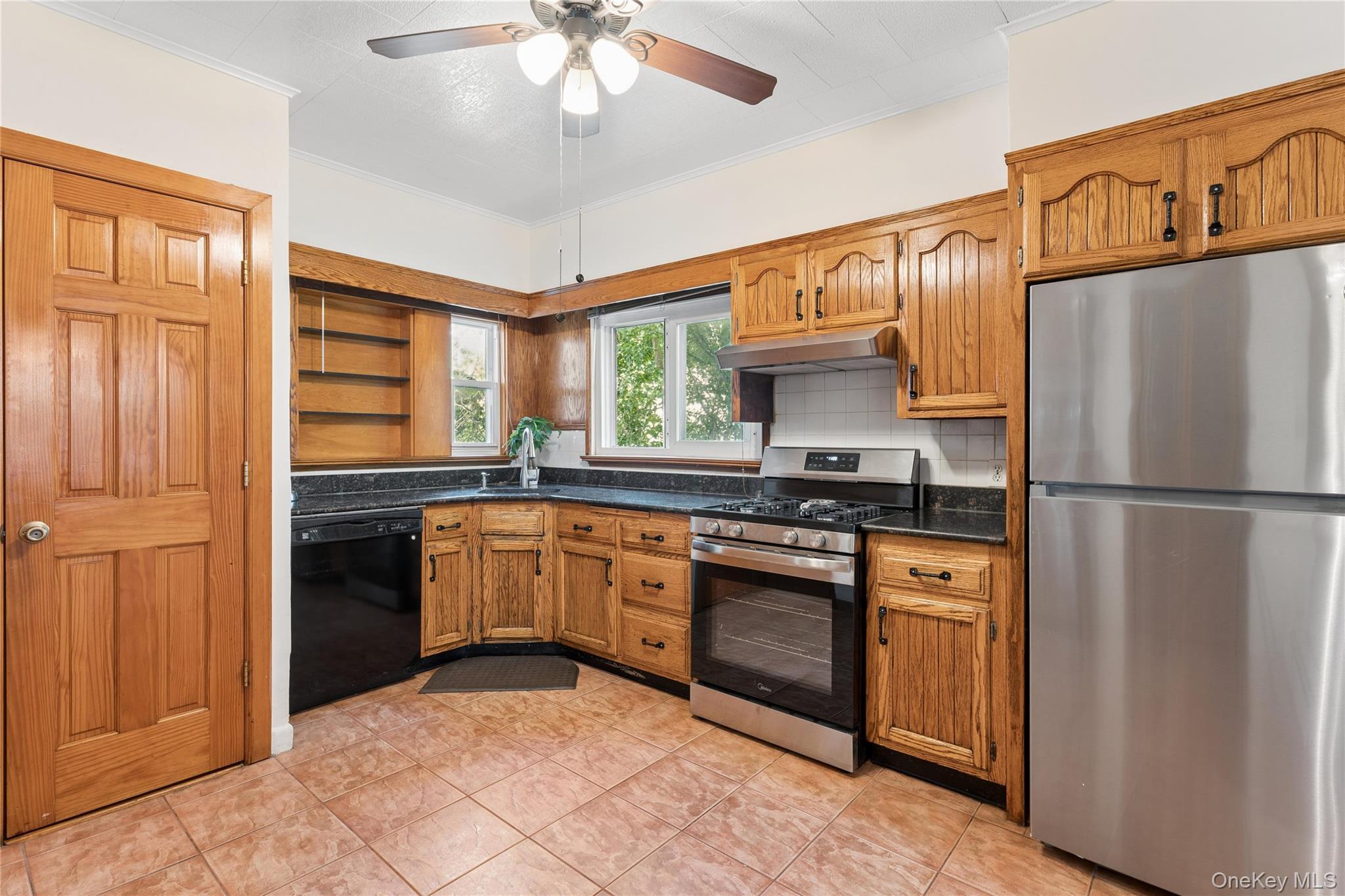 Single Family 233rd Street Queens, NY 11427, MLS-1028108-9