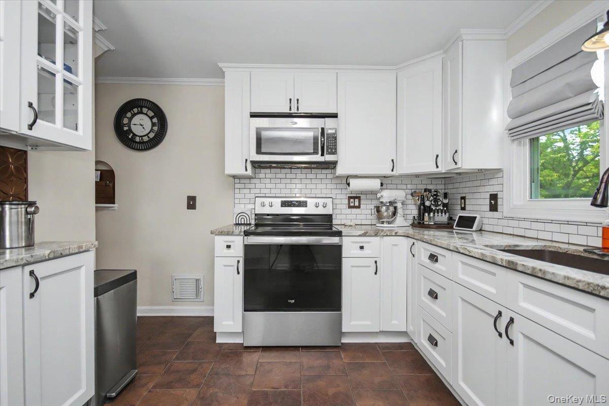 Single Family Mansion Drive  Dutchess County, NY 12538, MLS-1028116-18
