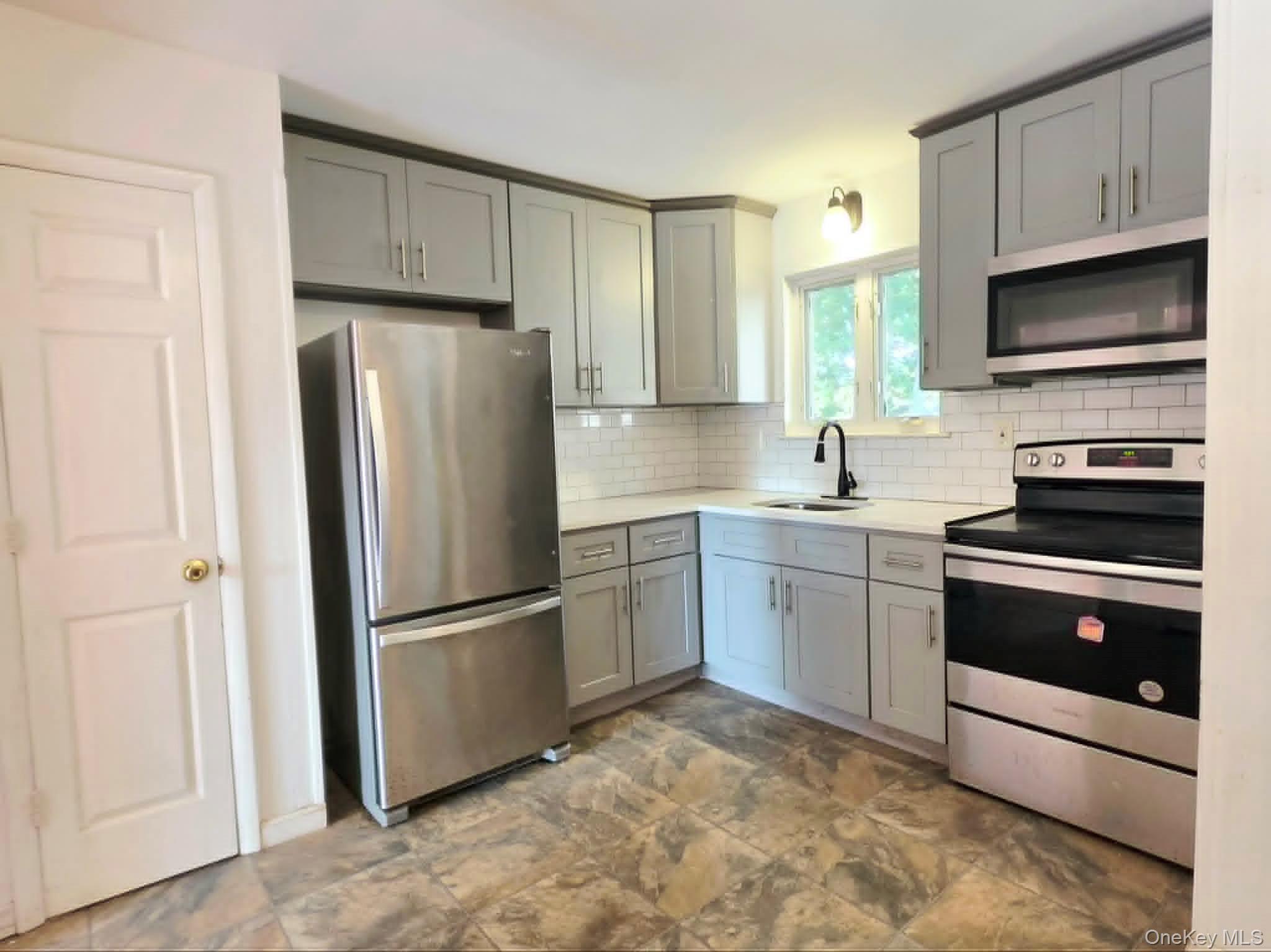 Single Family Moriches Avenue Suffolk County, NY 11950, MLS-1028118-12