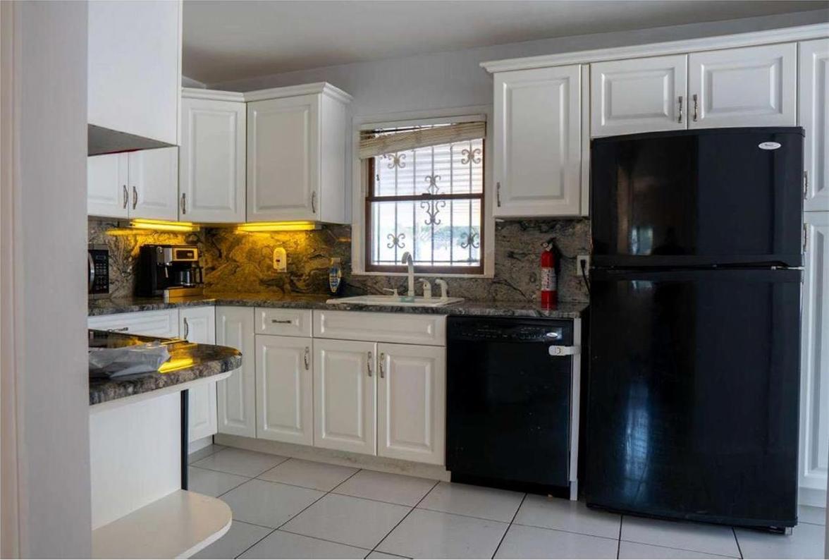 Single Family W Lakeland Street Suffolk County, NY 11706, MLS-1028145-3