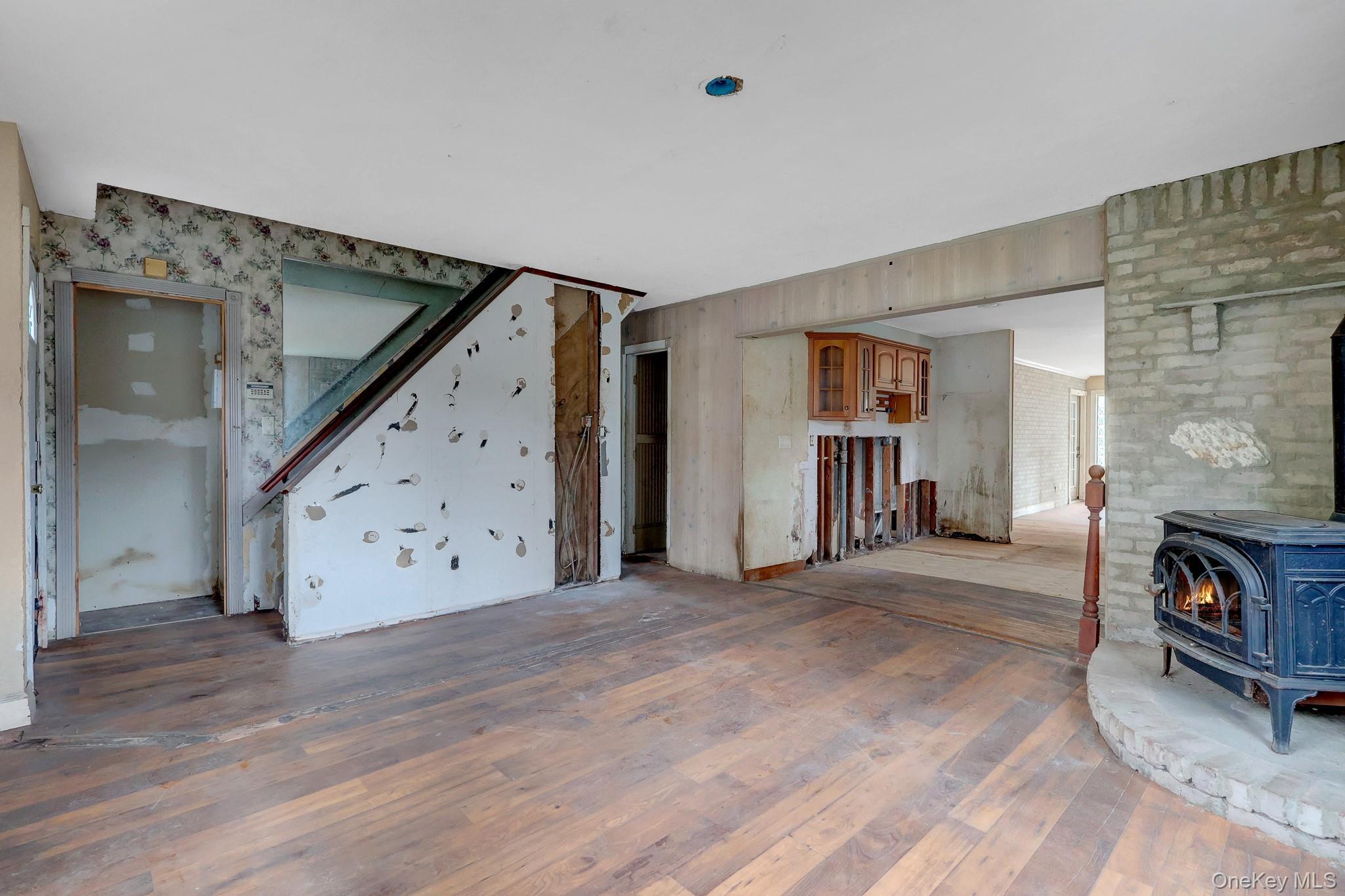 Single Family Thorburn Avenue Suffolk County, NY 11772, MLS-1028196-5