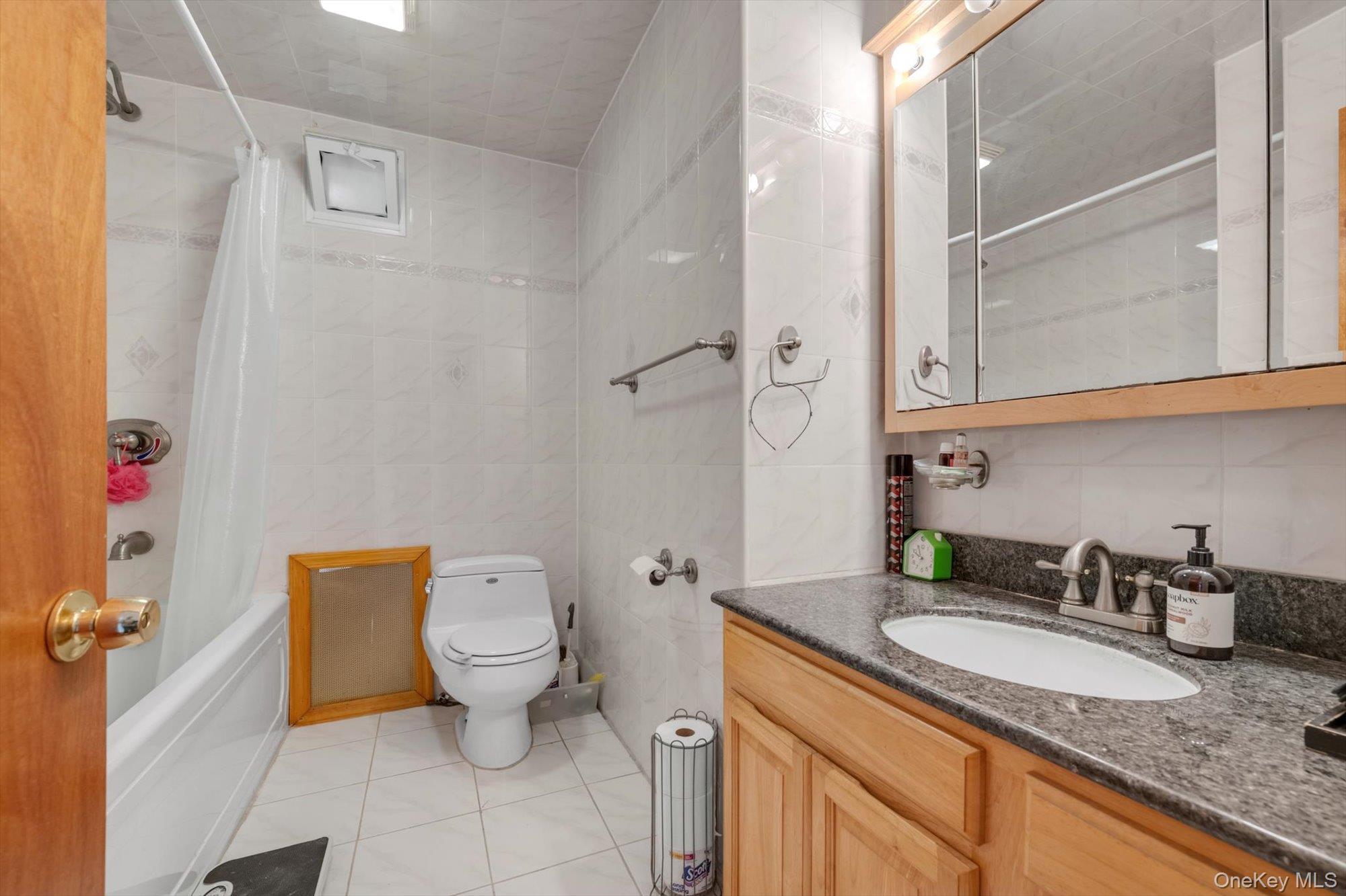 Single Family 175th Street Queens, NY 11365, MLS-1028235-13