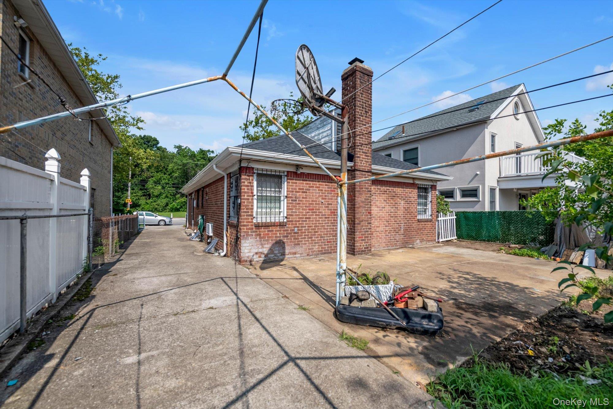 Single Family 175th Street Queens, NY 11365, MLS-1028235-3