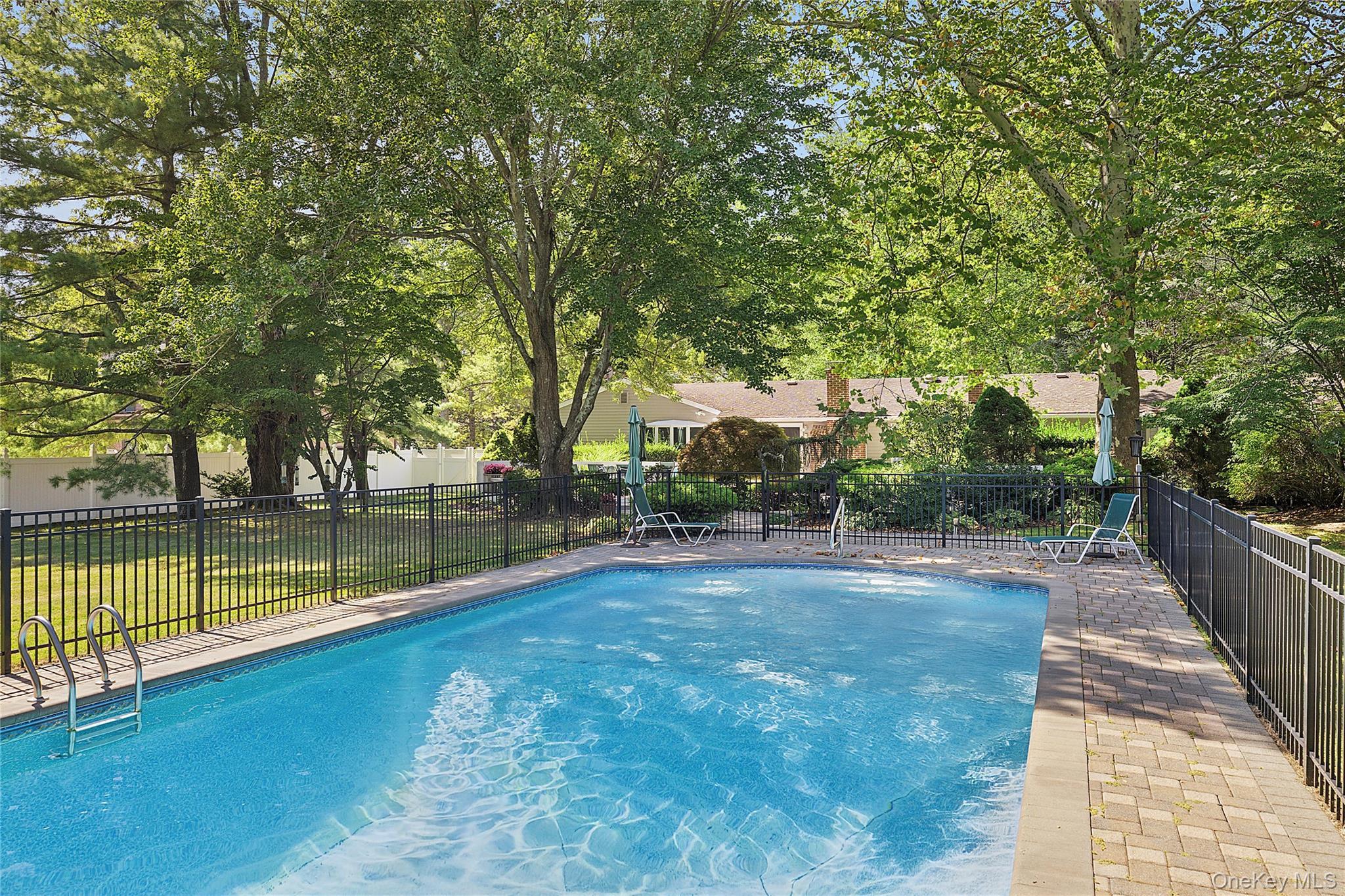 Single Family Dix Woods Drive  Suffolk County, NY 11747, MLS-1028257-22