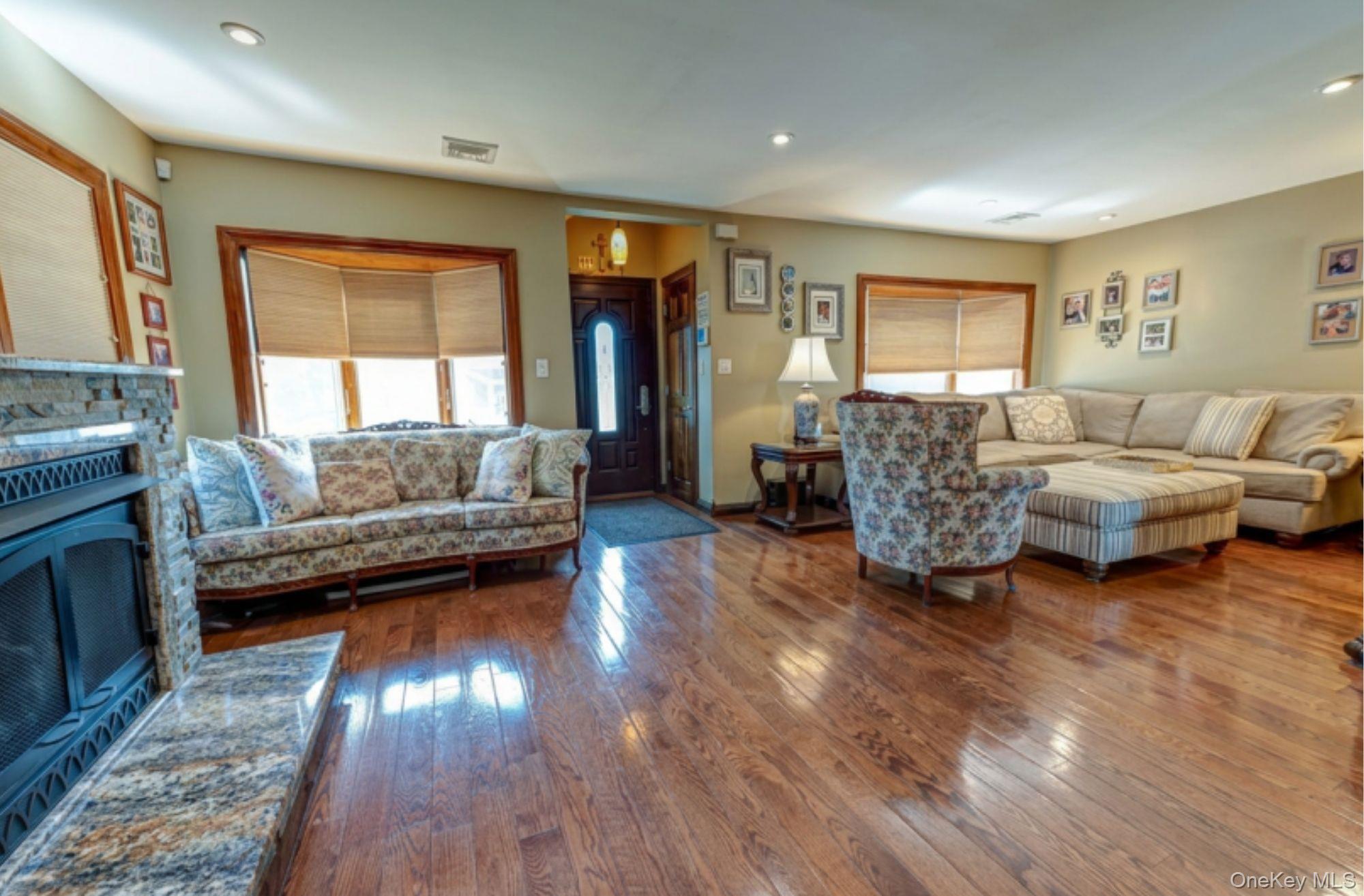Single Family Farmers Avenue Nassau County, NY 11710, MLS-1028265-4