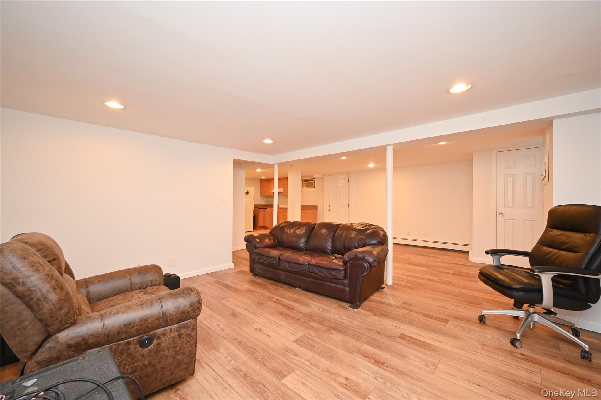 Single Family 252nd Street Queens, NY 11426, MLS-1028313-17