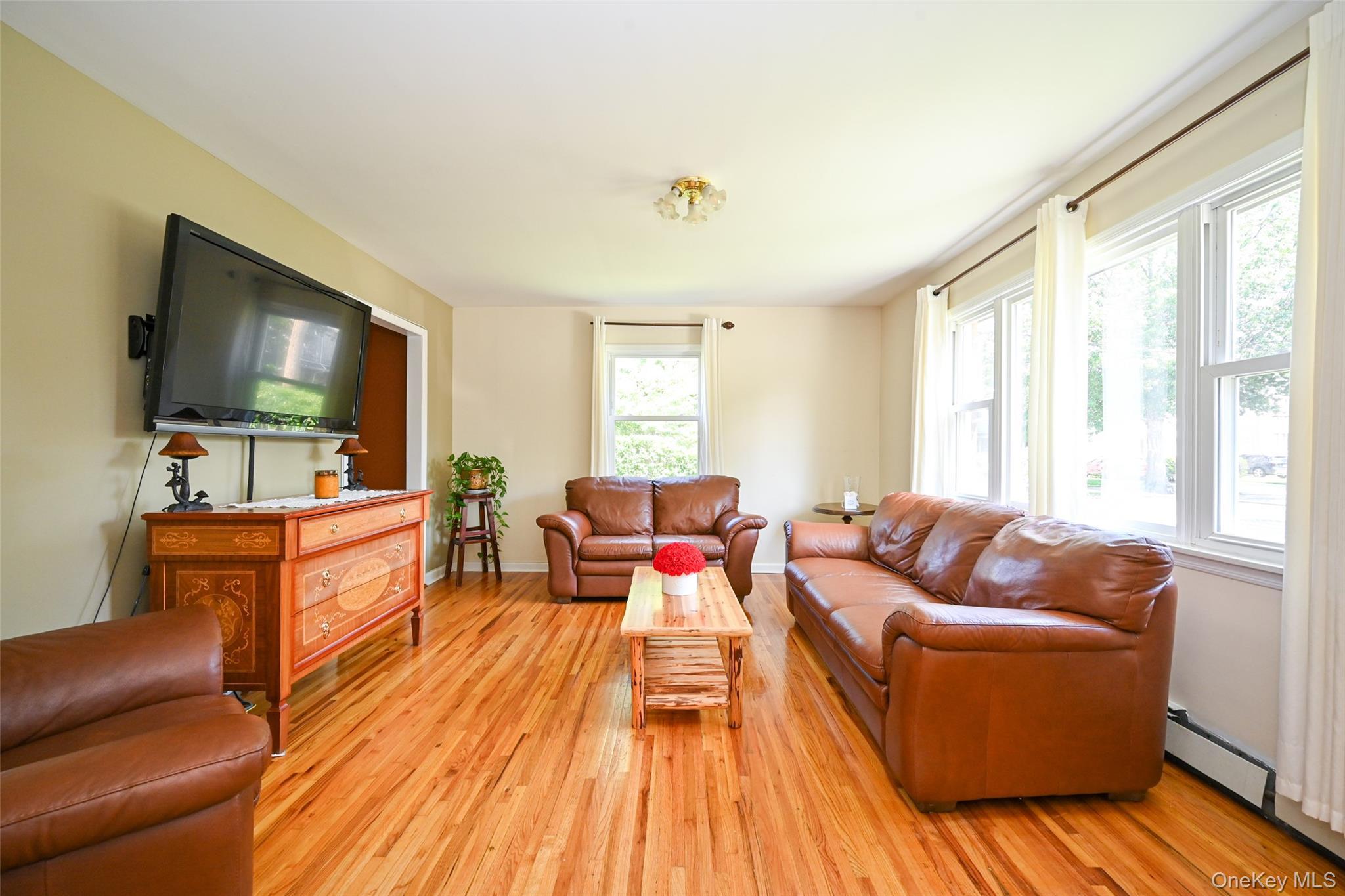 Single Family 252nd Street Queens, NY 11426, MLS-1028313-3