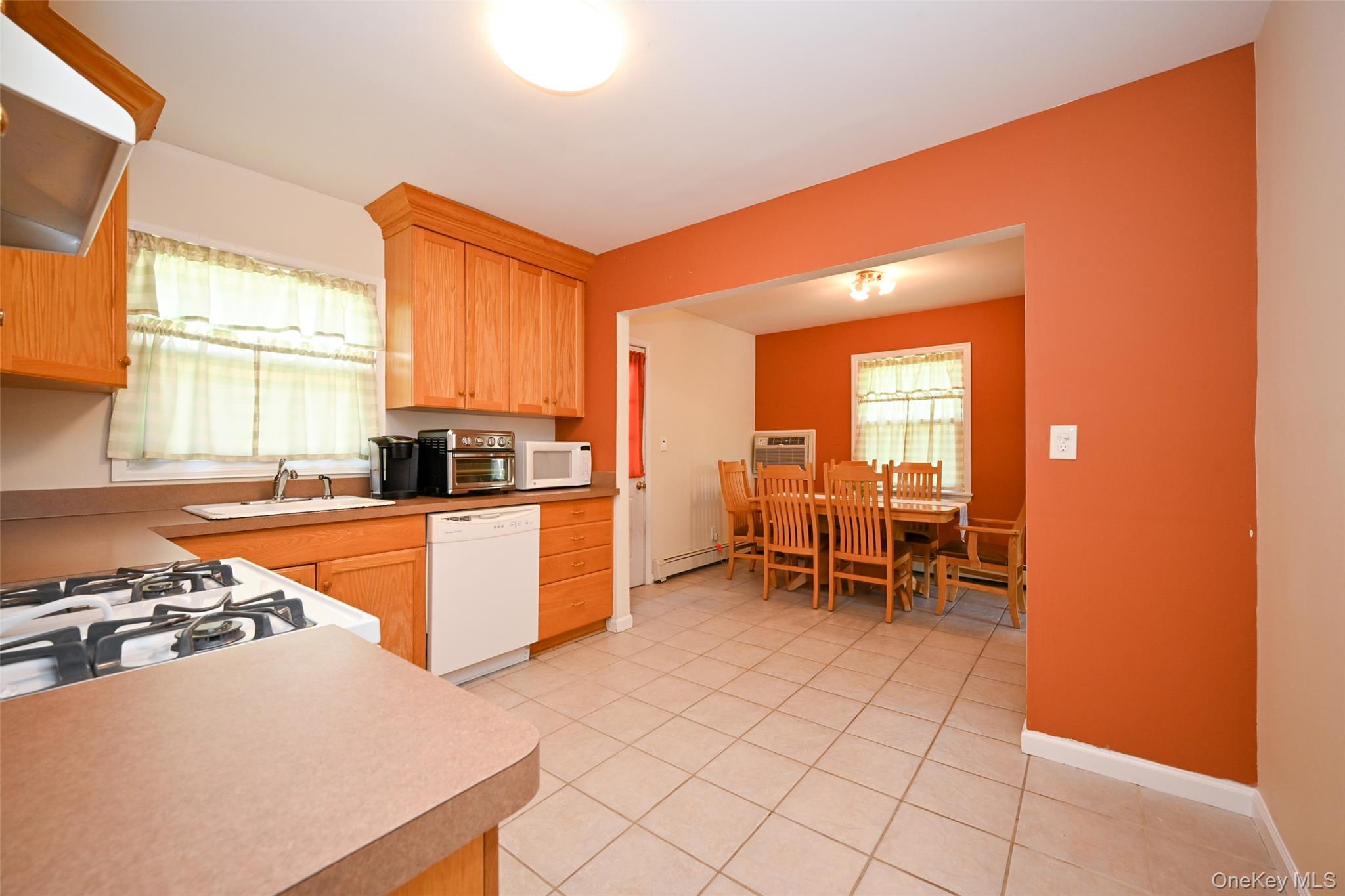 Single Family 252nd Street Queens, NY 11426, MLS-1028313-6