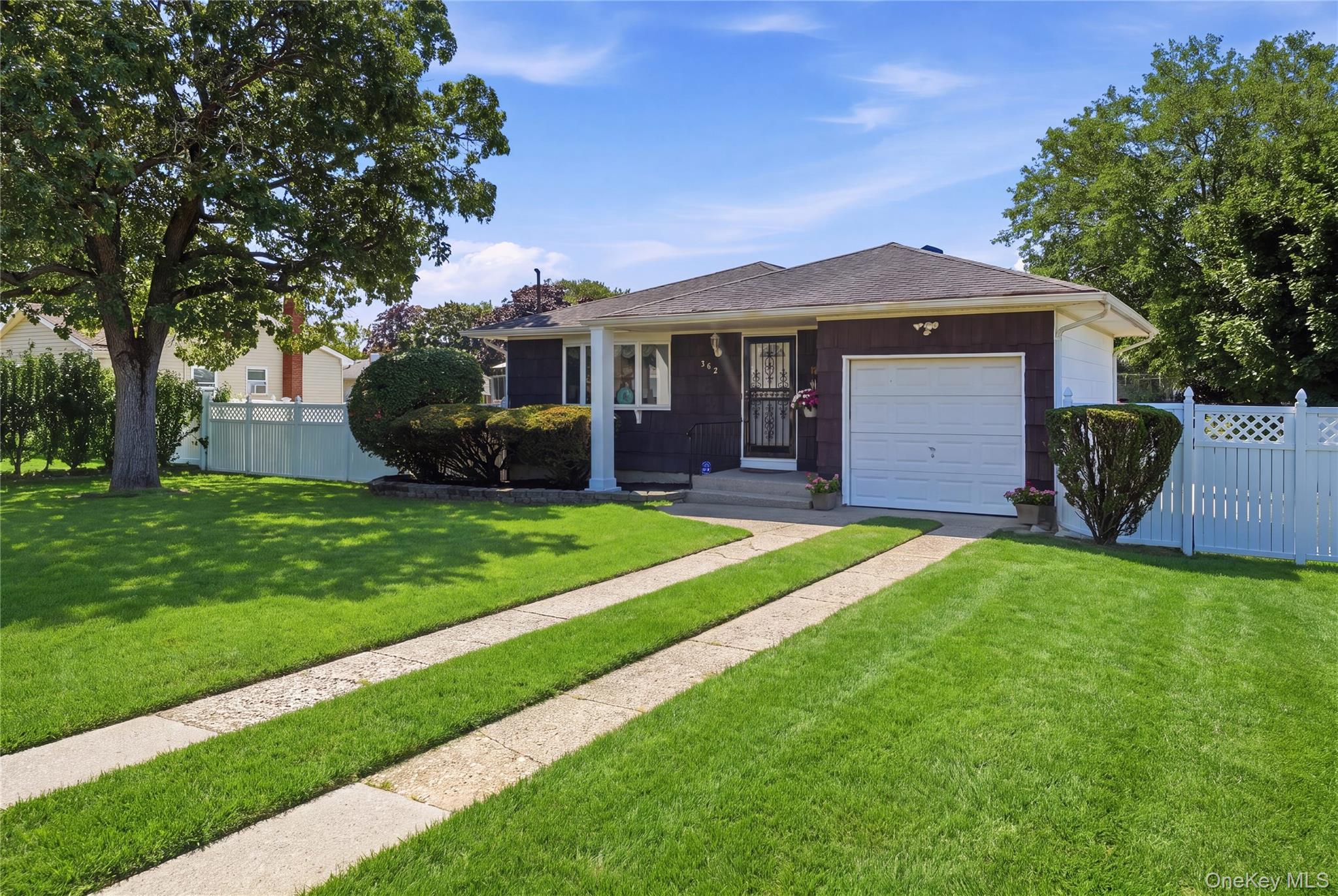 Single Family Hawkins Road Suffolk County, NY 11720, MLS-1028322-29