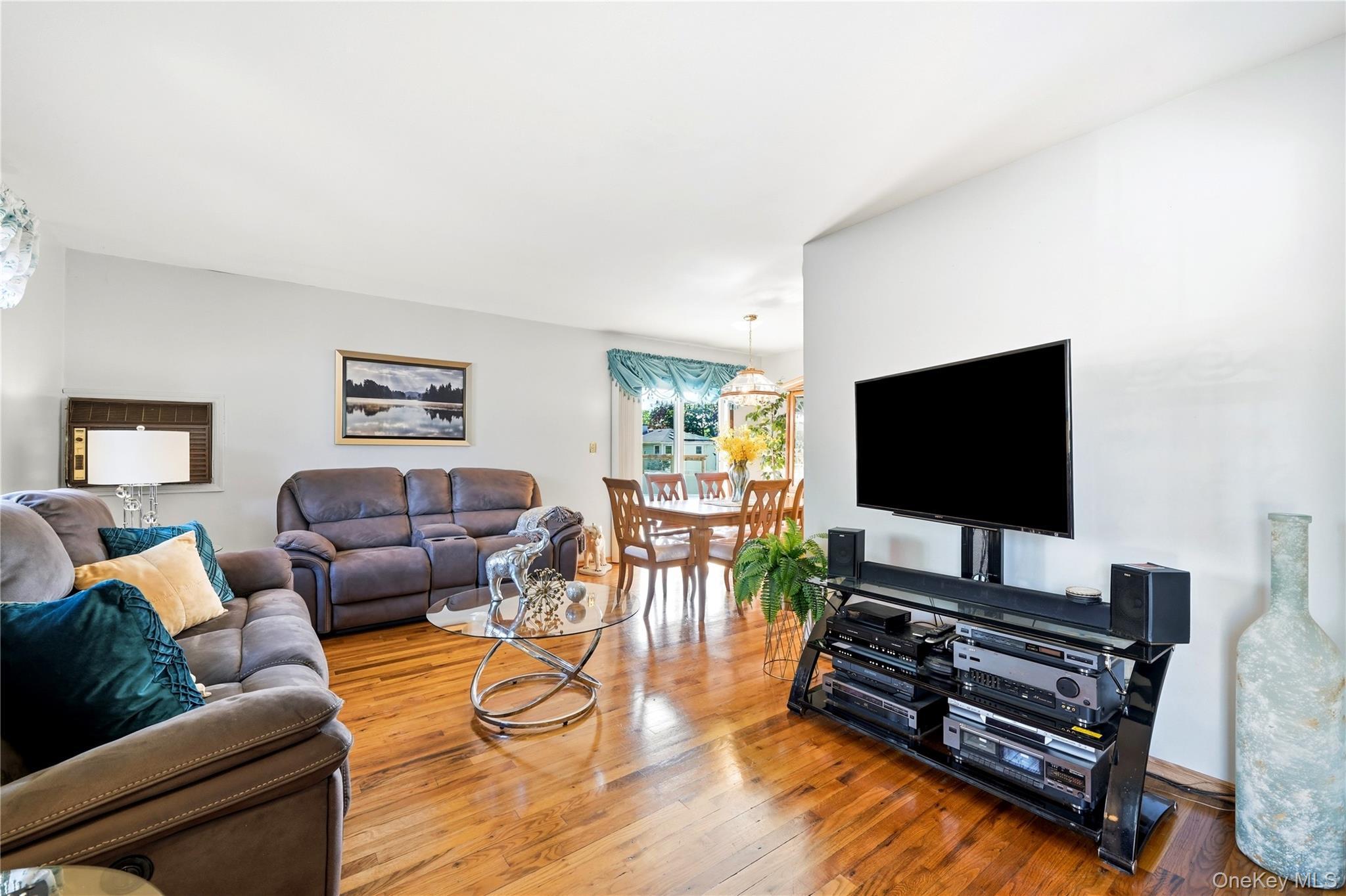 Single Family Hawkins Road Suffolk County, NY 11720, MLS-1028322-3