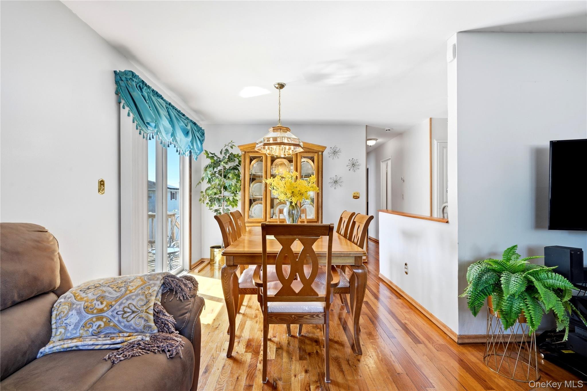 Single Family Hawkins Road Suffolk County, NY 11720, MLS-1028322-8