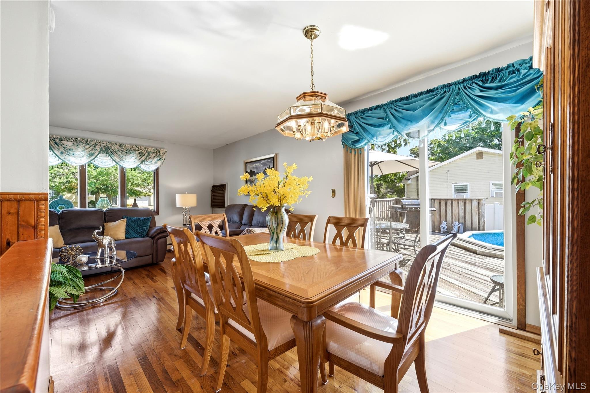 Single Family Hawkins Road Suffolk County, NY 11720, MLS-1028322-9