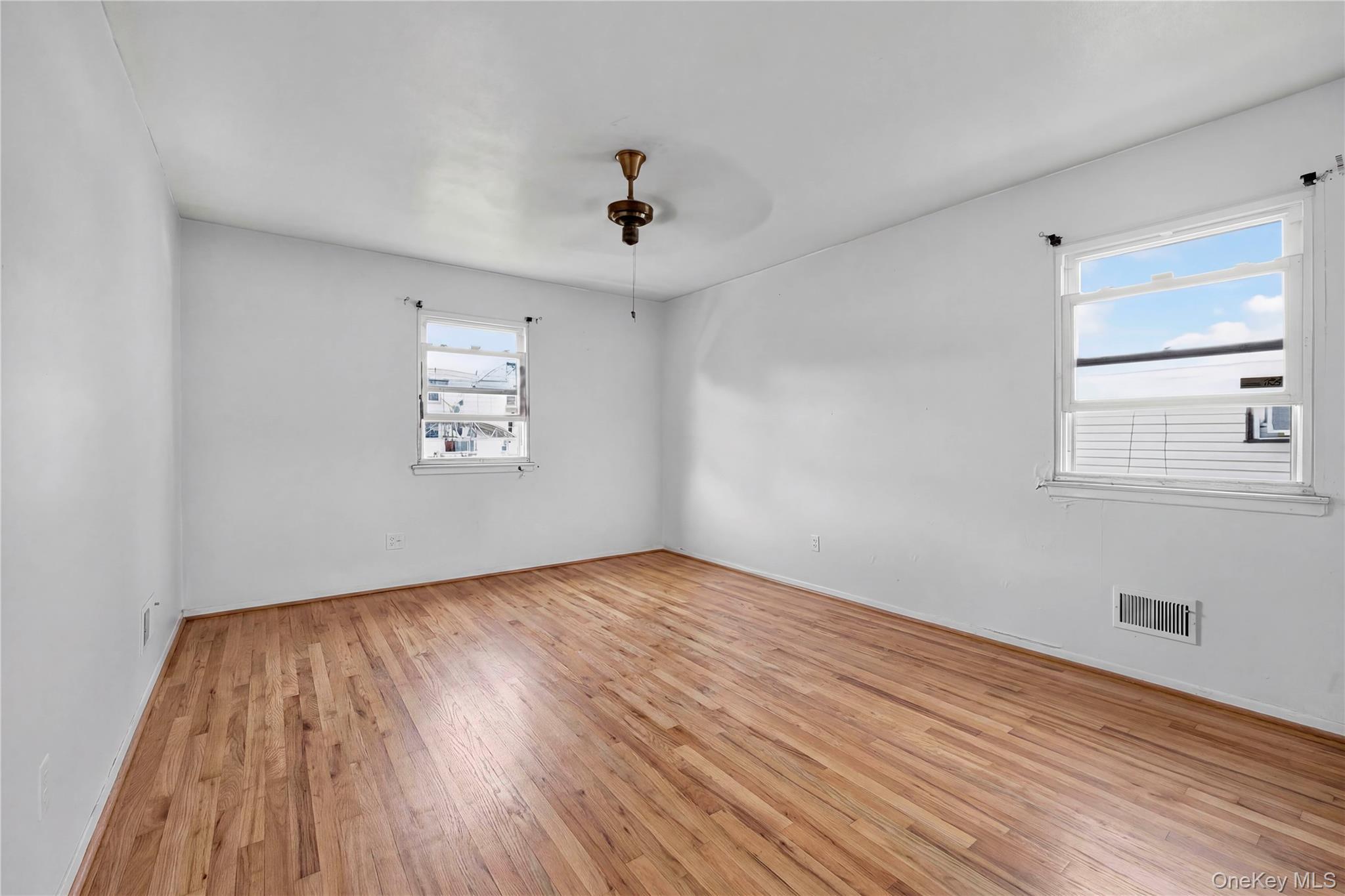 Single Family Sutter Avenue Queens, NY 11436, MLS-1028336-11