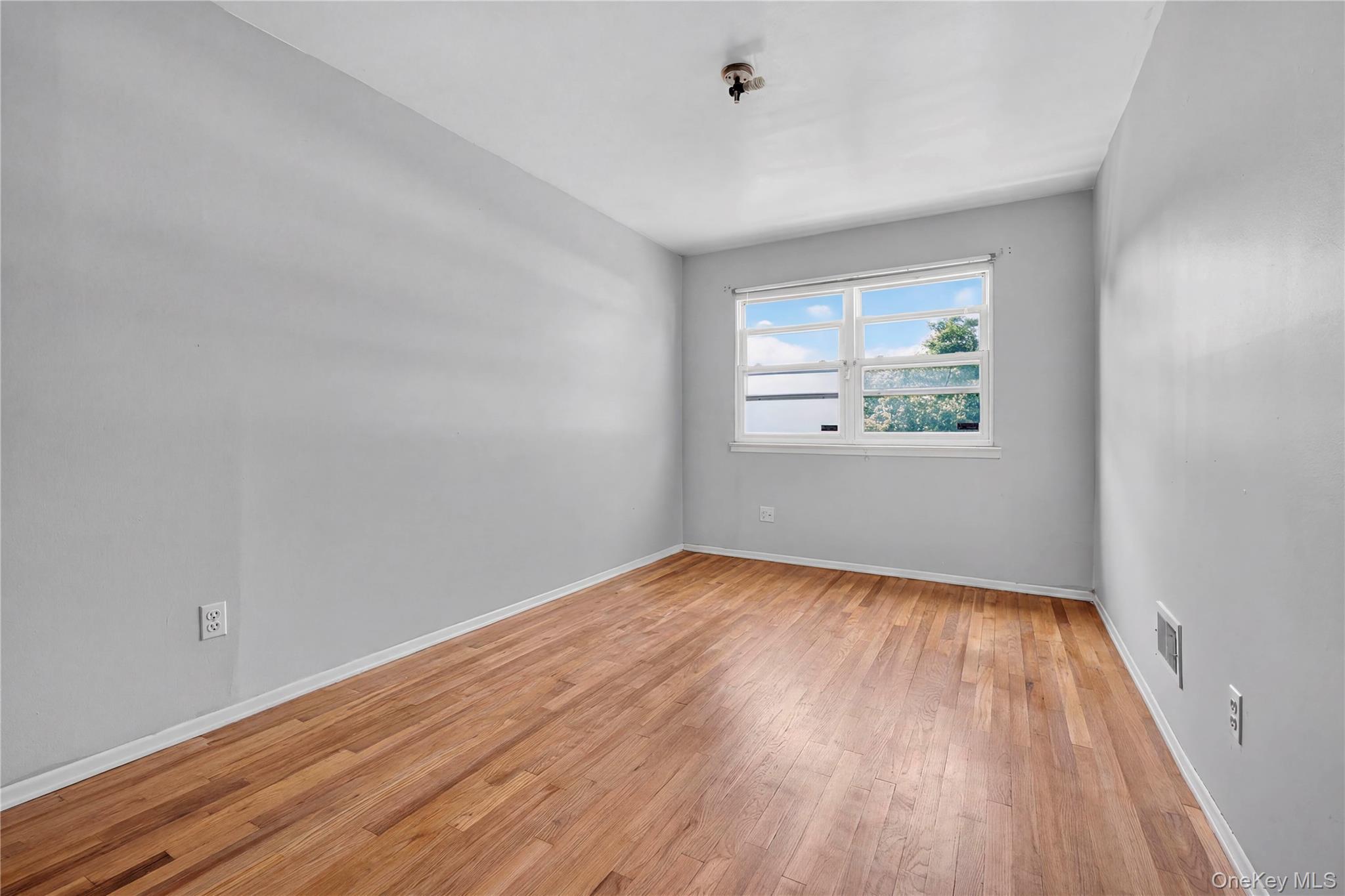 Single Family Sutter Avenue Queens, NY 11436, MLS-1028336-12