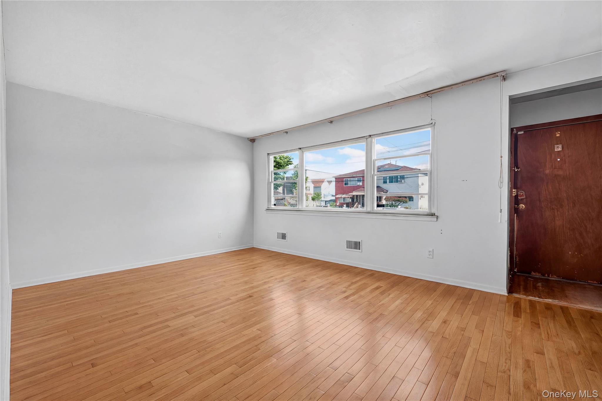 Single Family Sutter Avenue Queens, NY 11436, MLS-1028336-13