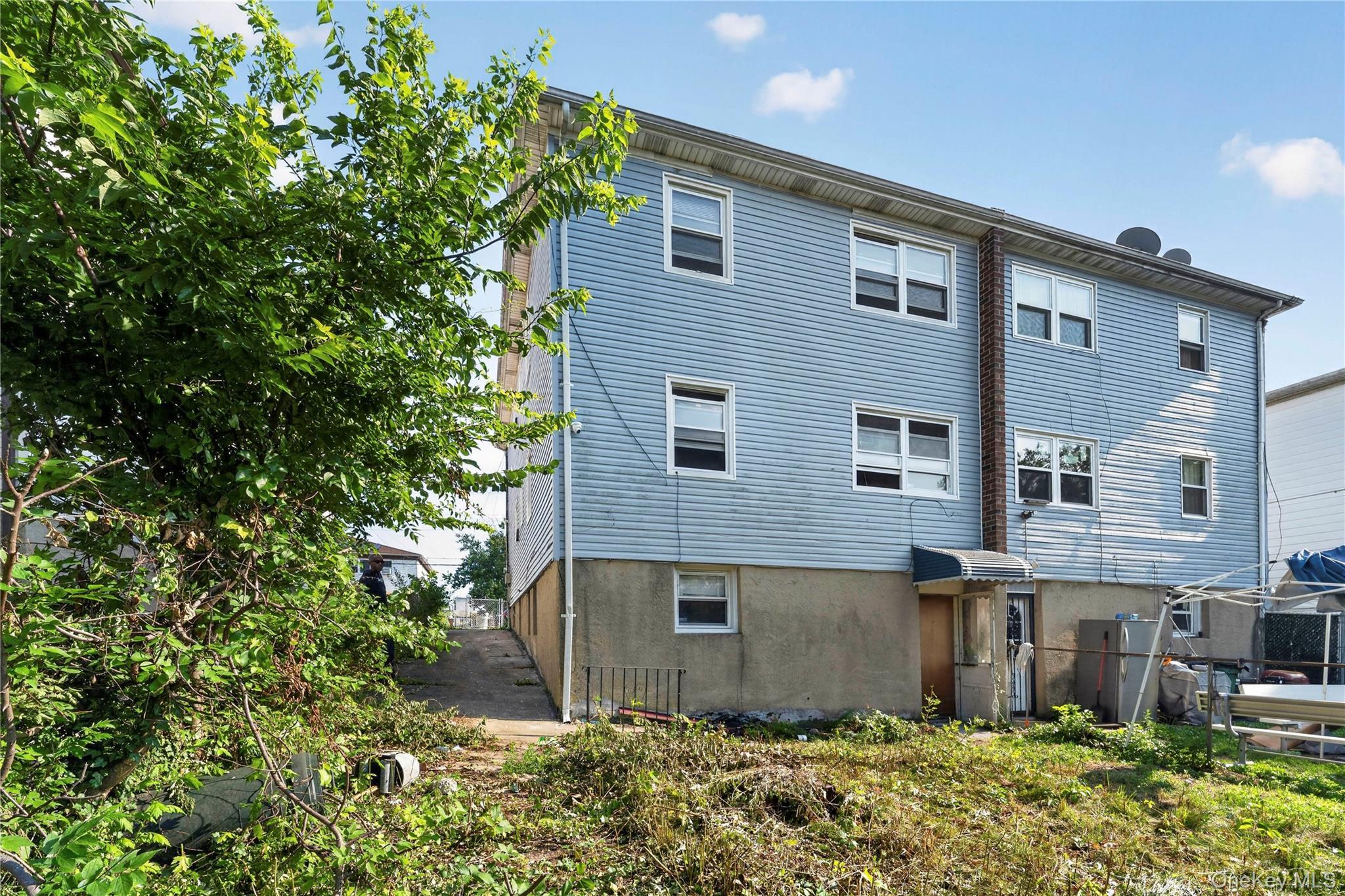 Single Family Sutter Avenue Queens, NY 11436, MLS-1028336-23