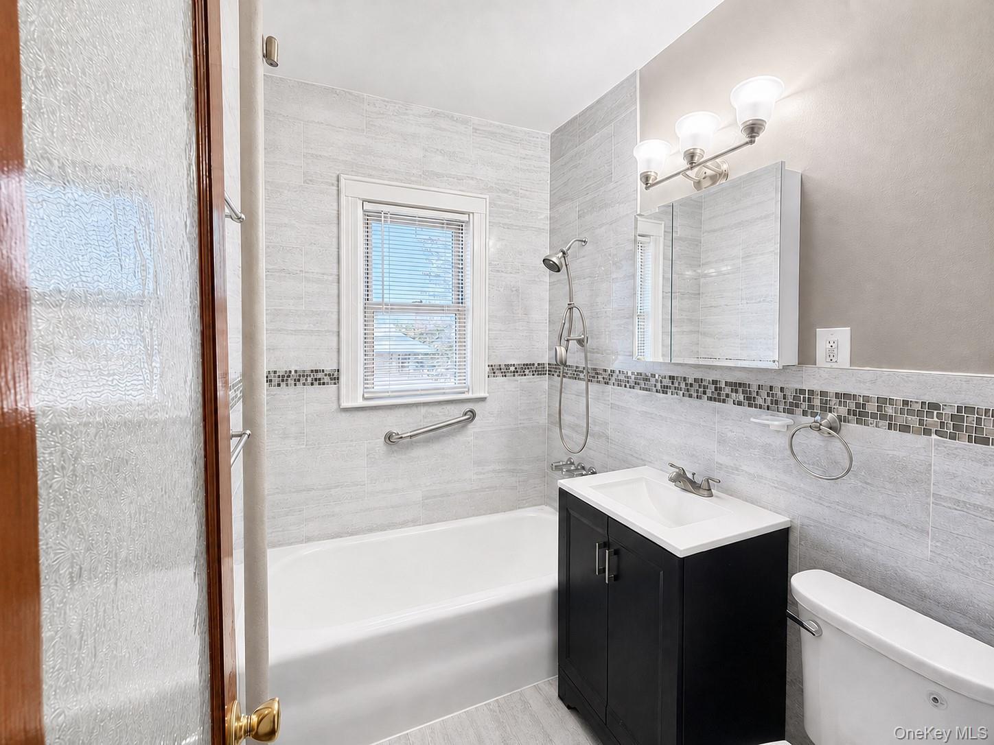 Single Family Boyd Avenue  Bronx, NY 10466, MLS-1028339-10