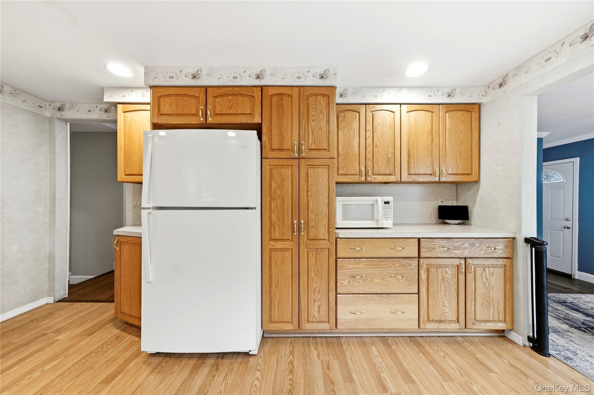 Single Family Argyle Avenue Suffolk County, NY 11784, MLS-1028343-13