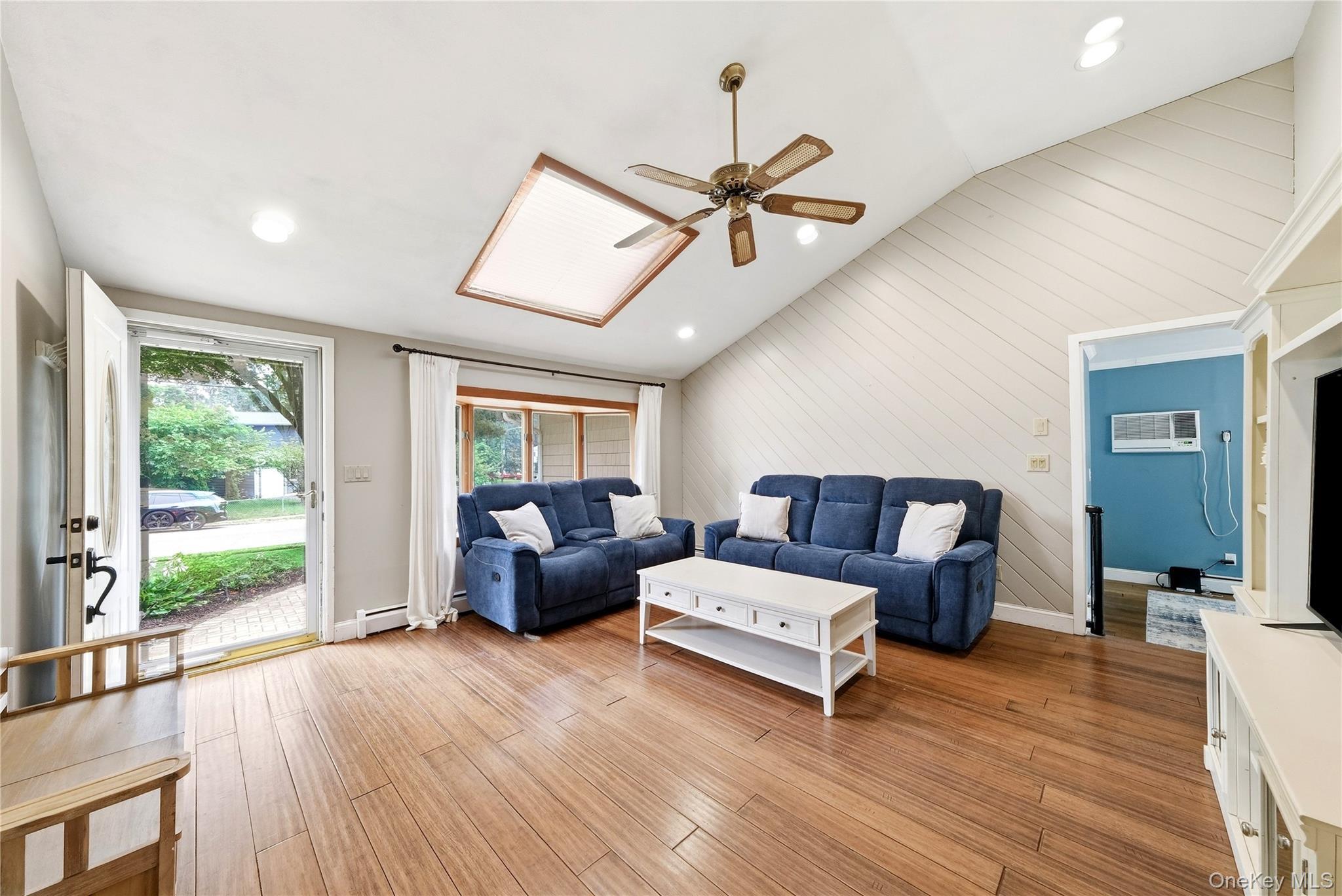 Single Family Argyle Avenue Suffolk County, NY 11784, MLS-1028343-4