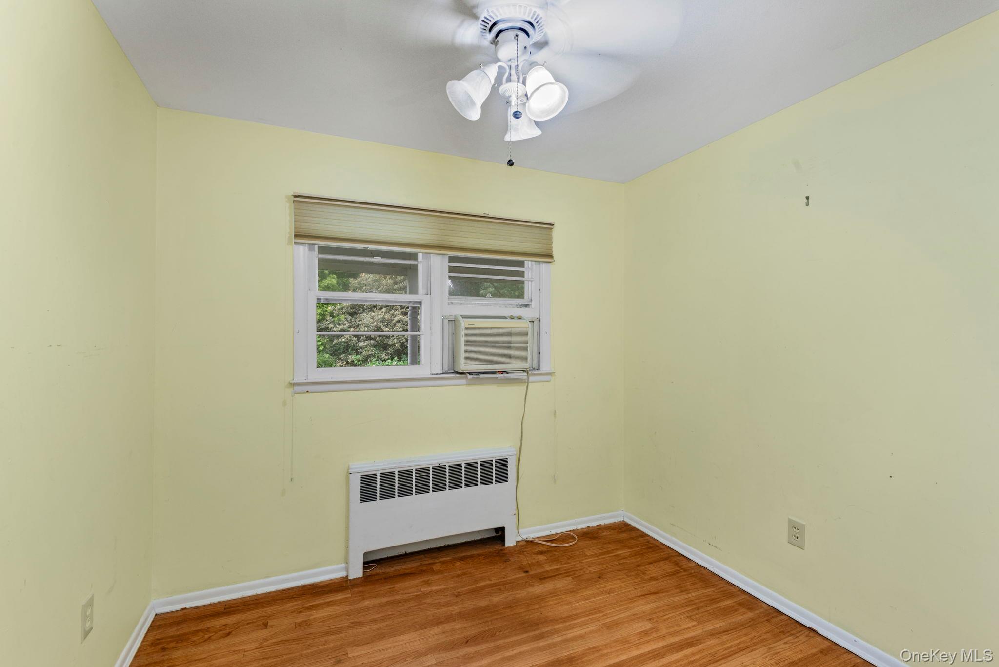 Single Family Cove Road Suffolk County, NY 11743, MLS-1028350-17