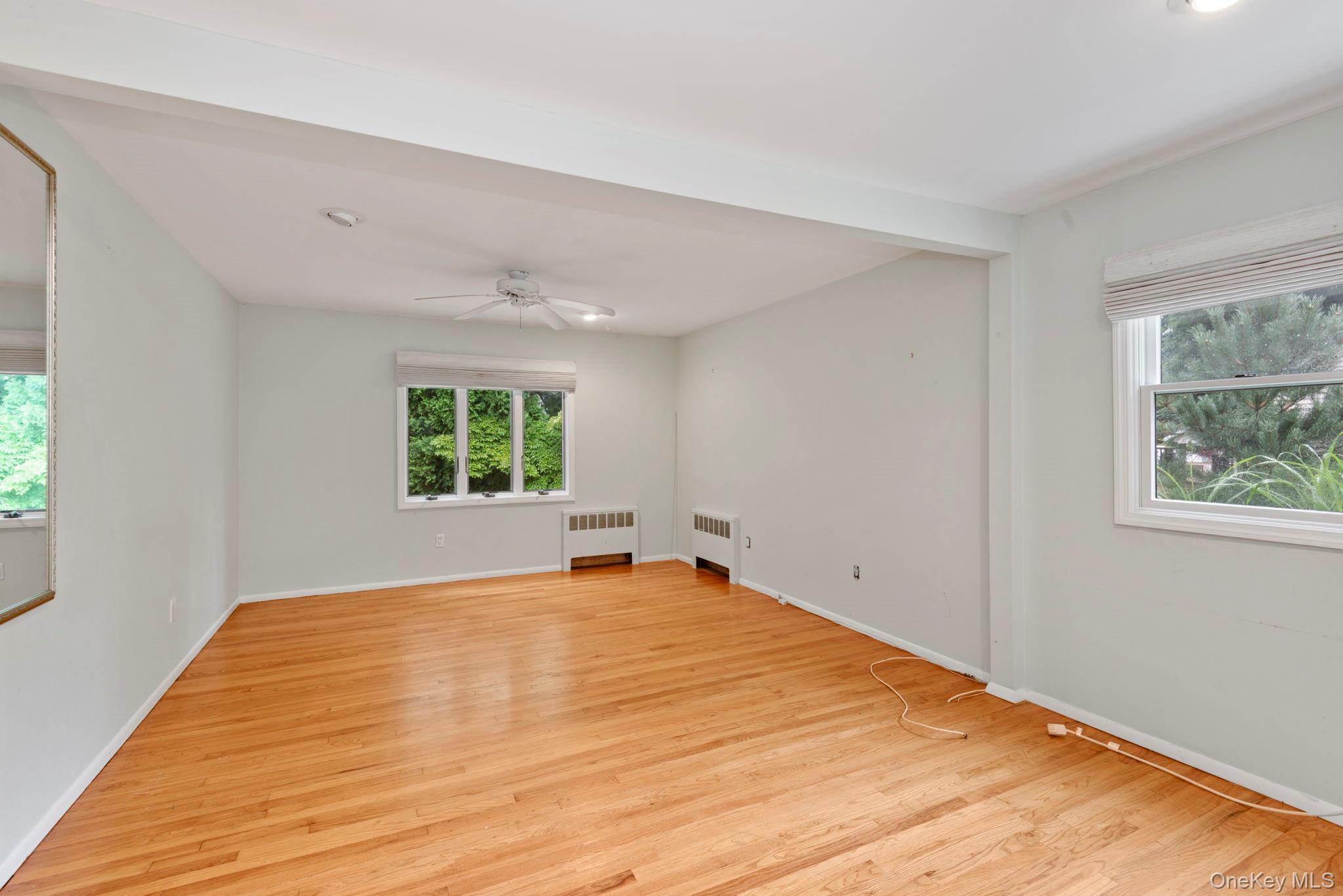 Single Family Cove Road Suffolk County, NY 11743, MLS-1028350-19